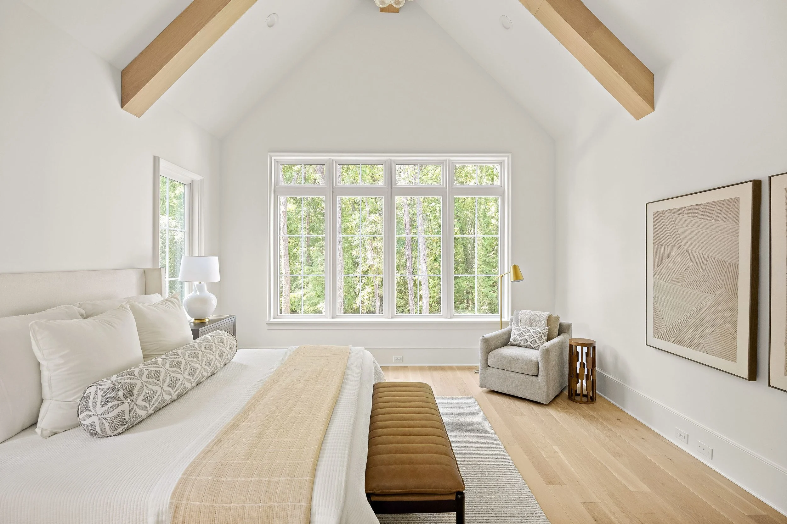 4628 Water Oak Bed 3.jpg