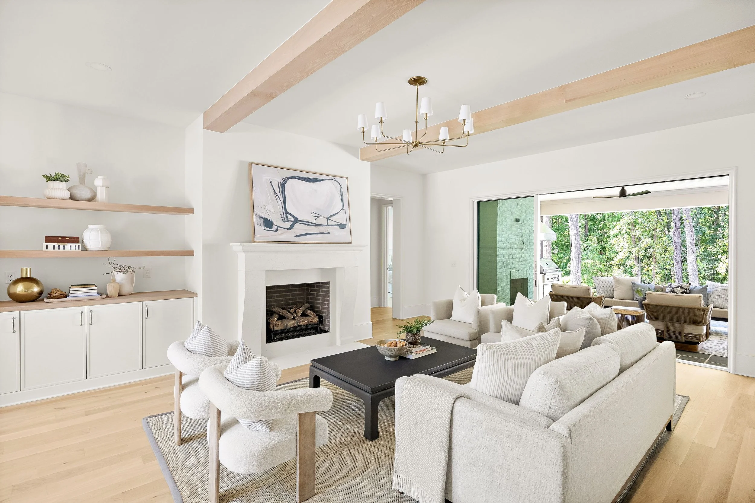 4628 Water Oak Living 1.jpg
