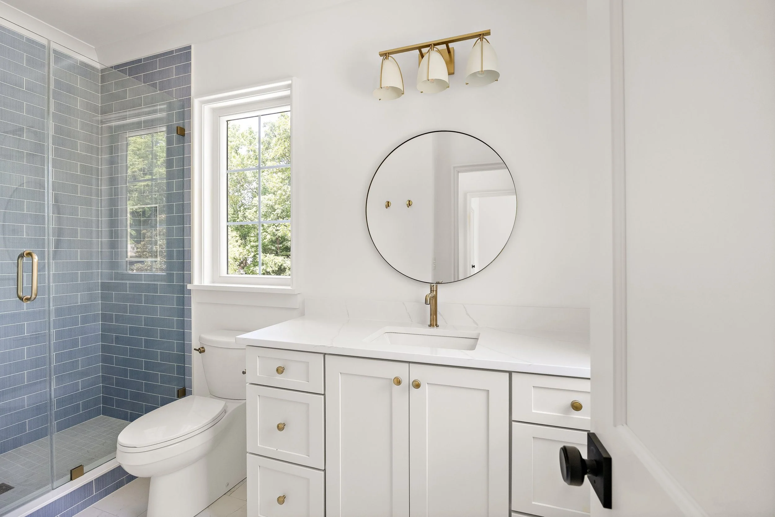 4628 Water Oak Bath 10.jpg
