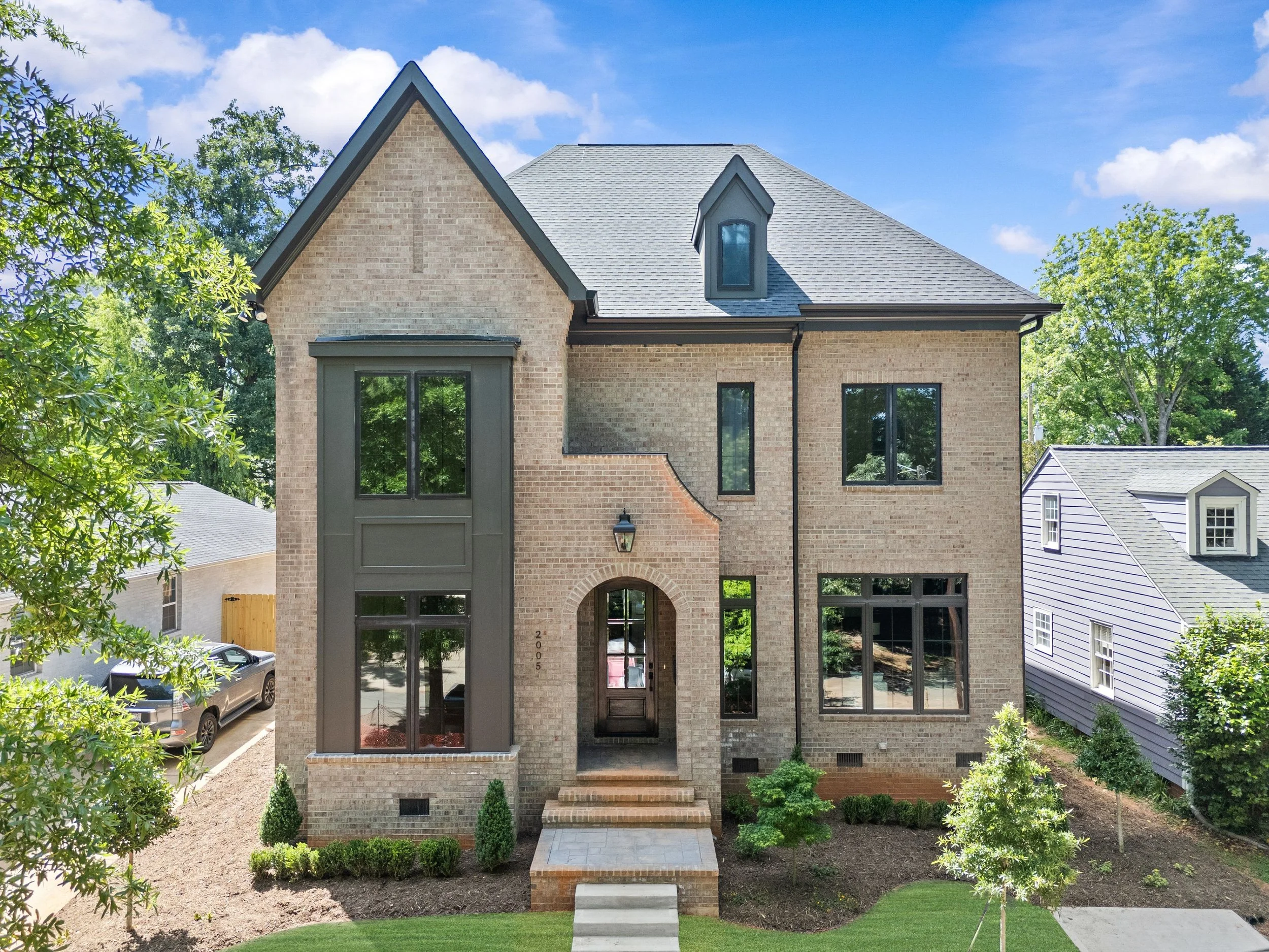 2005 Chatham Ext.jpg