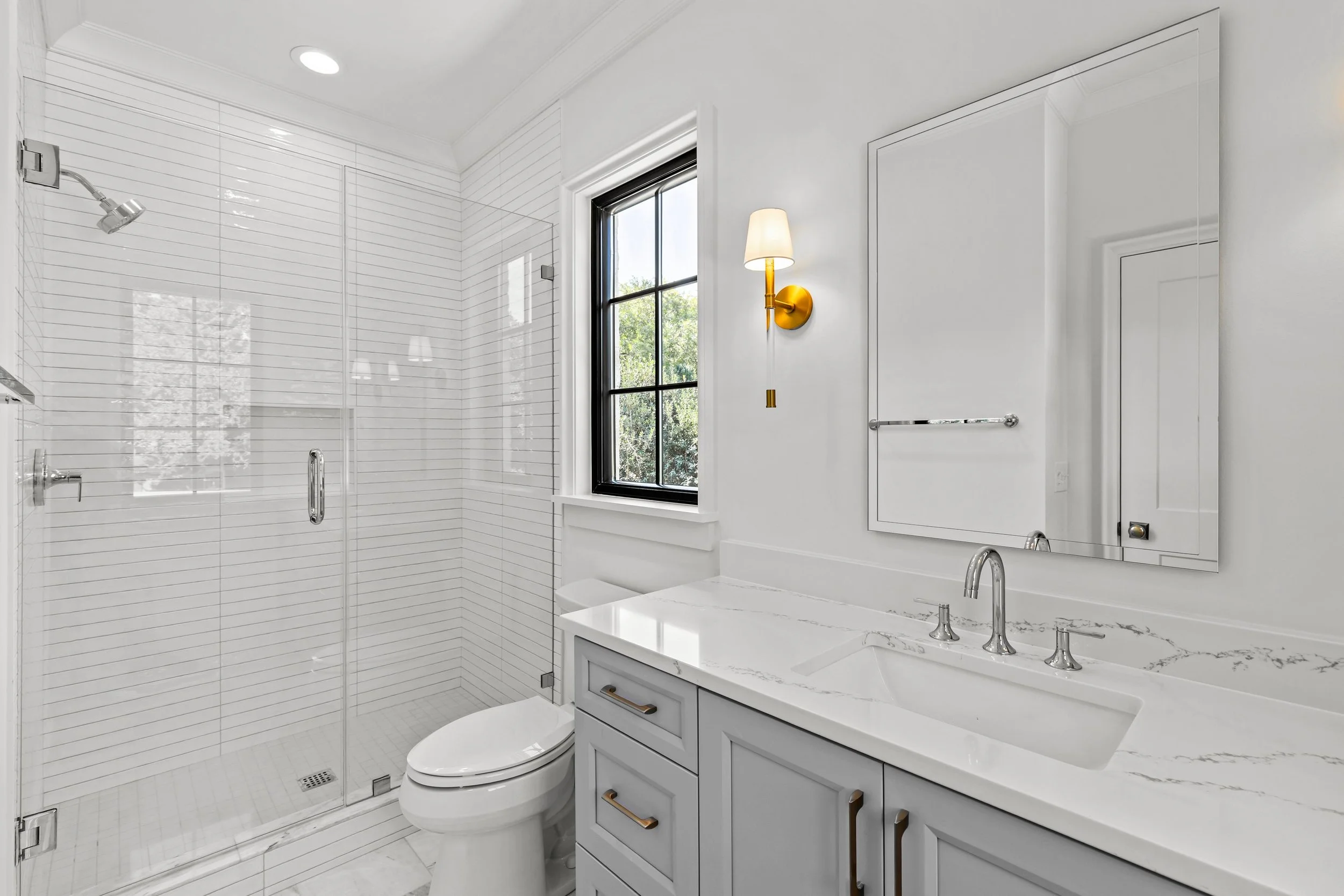 1321 Ferncliff Bath 4.jpg