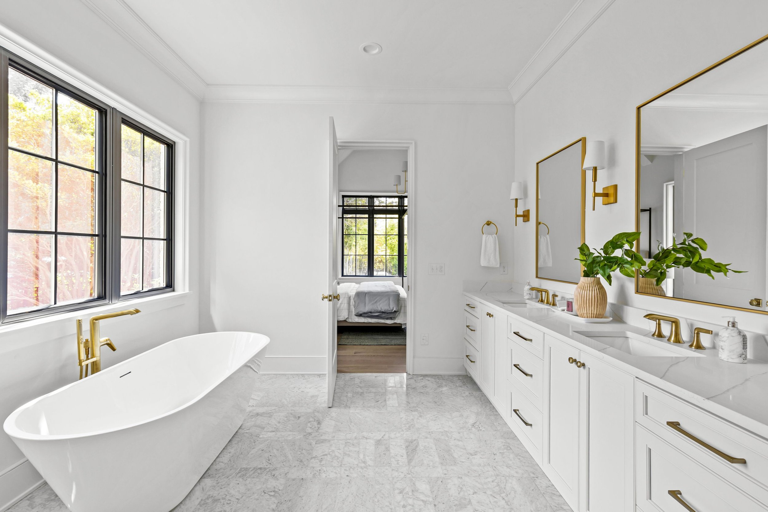 1321 Ferncliff Bath.jpg