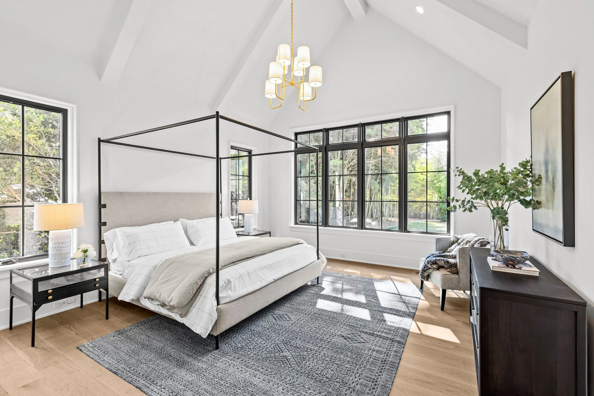 1321 Ferncliff Bed.jpg