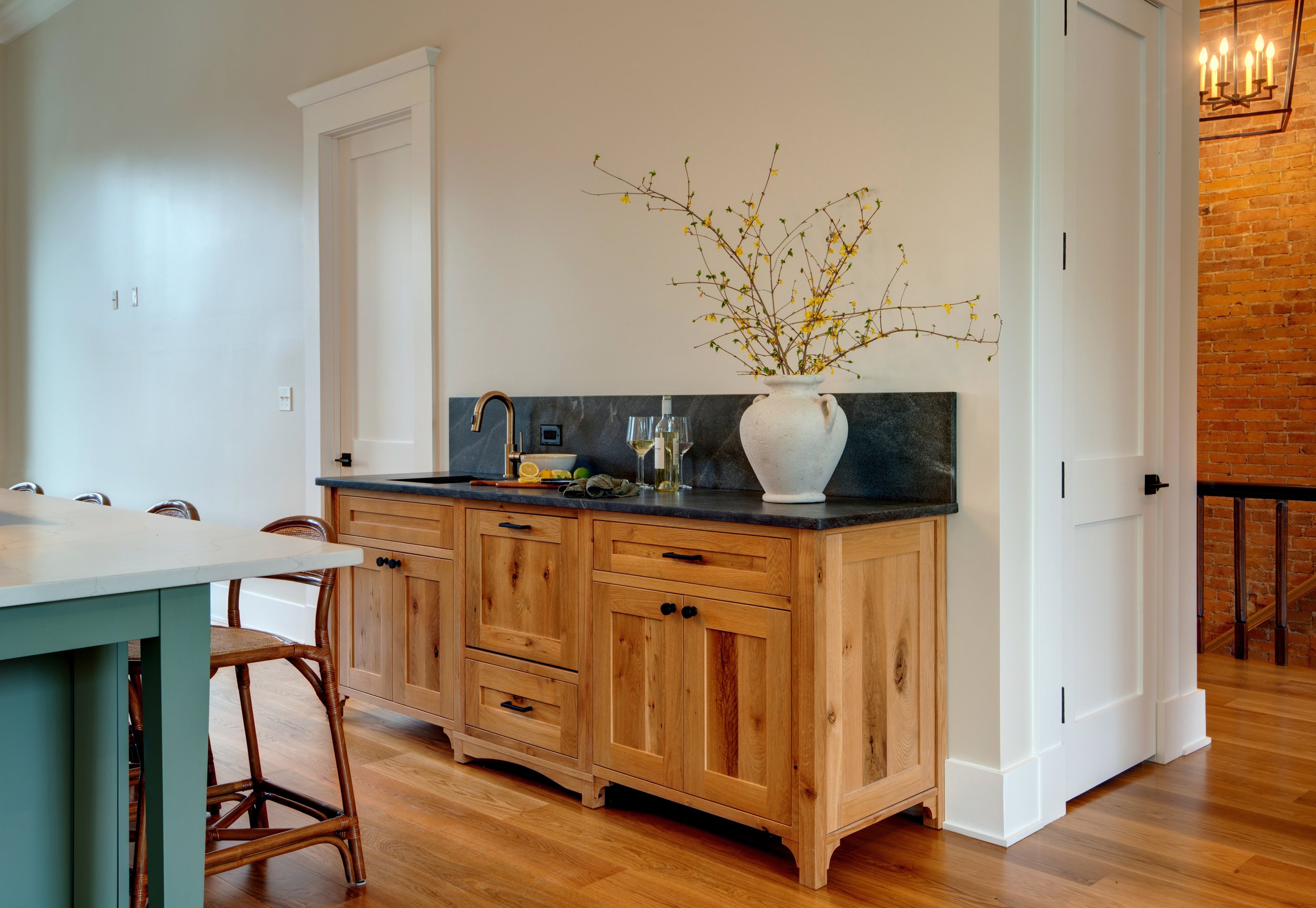 07 Kitchen 3.jpg