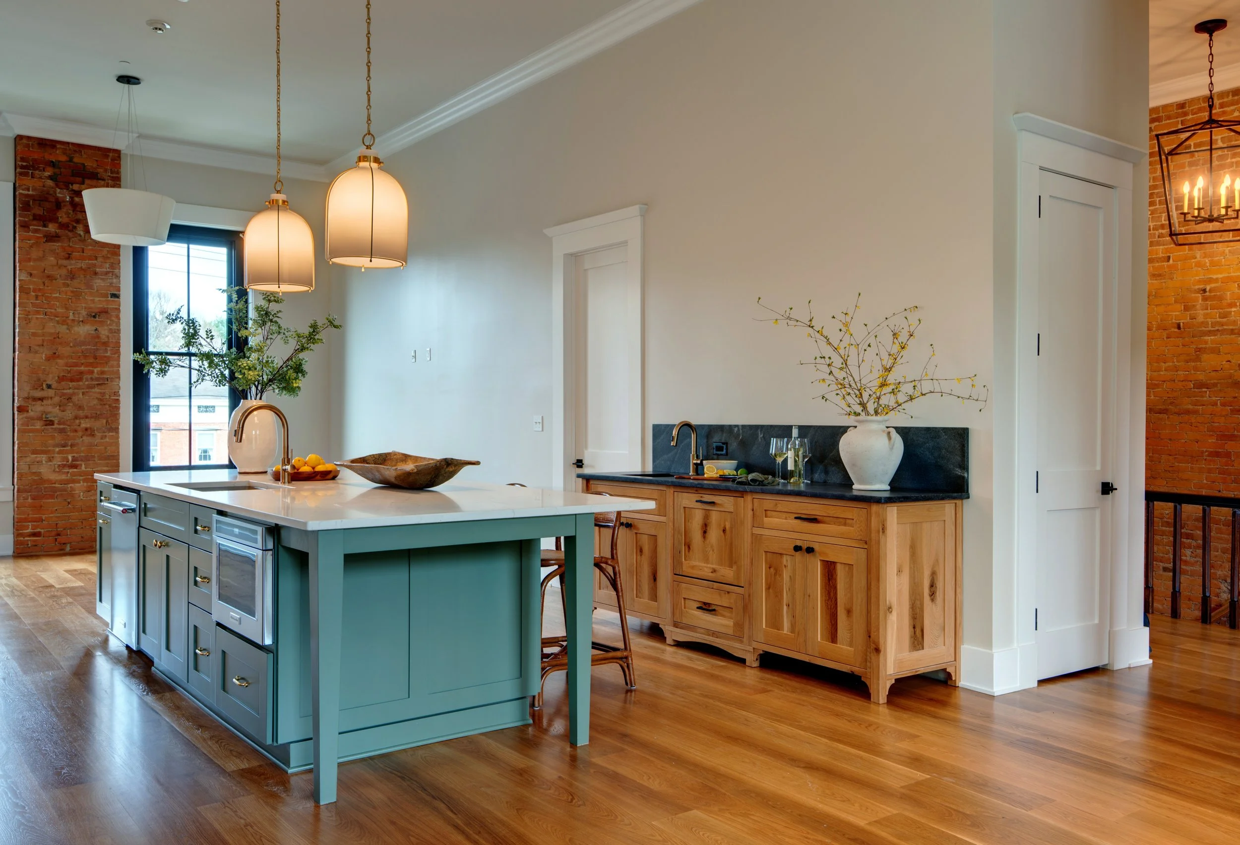 06 Kitchen 2.jpg
