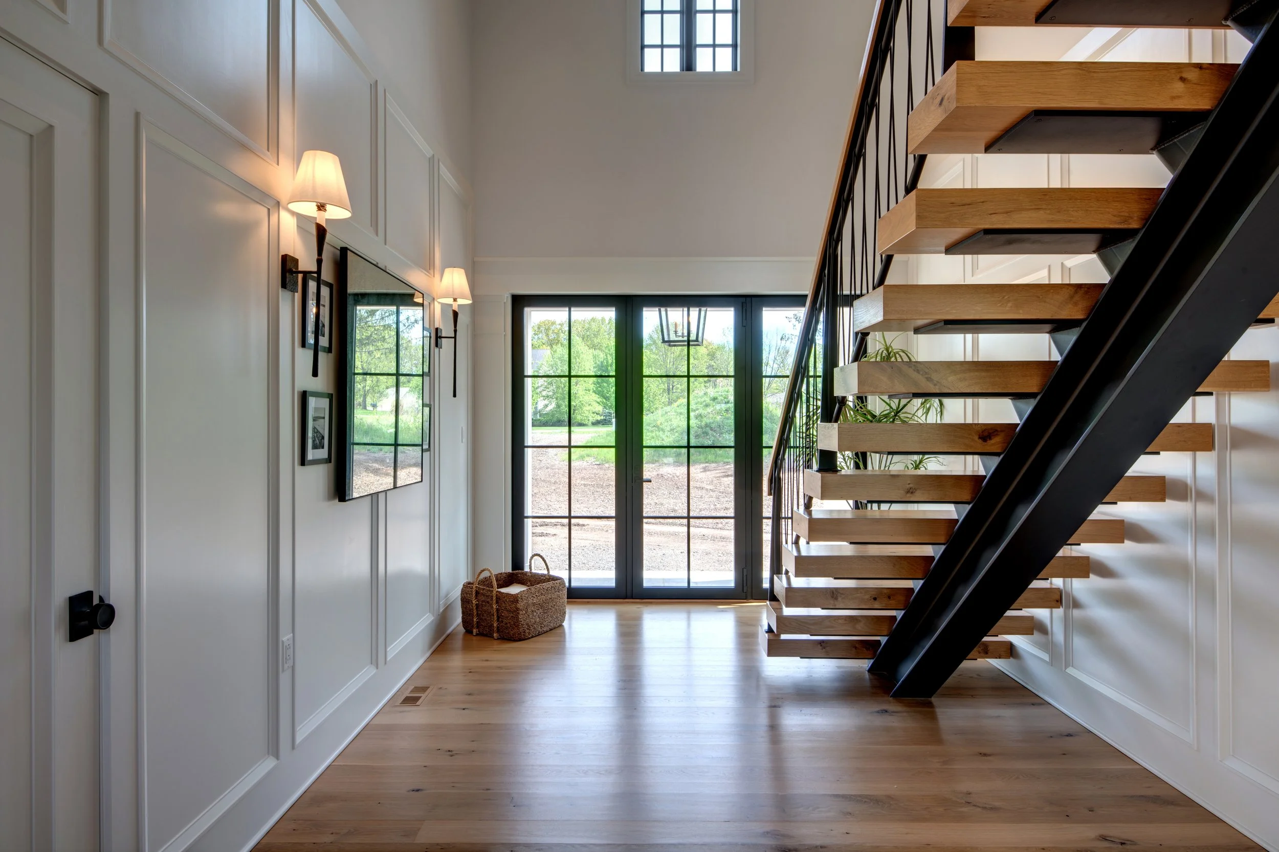 Foyer 1.jpg