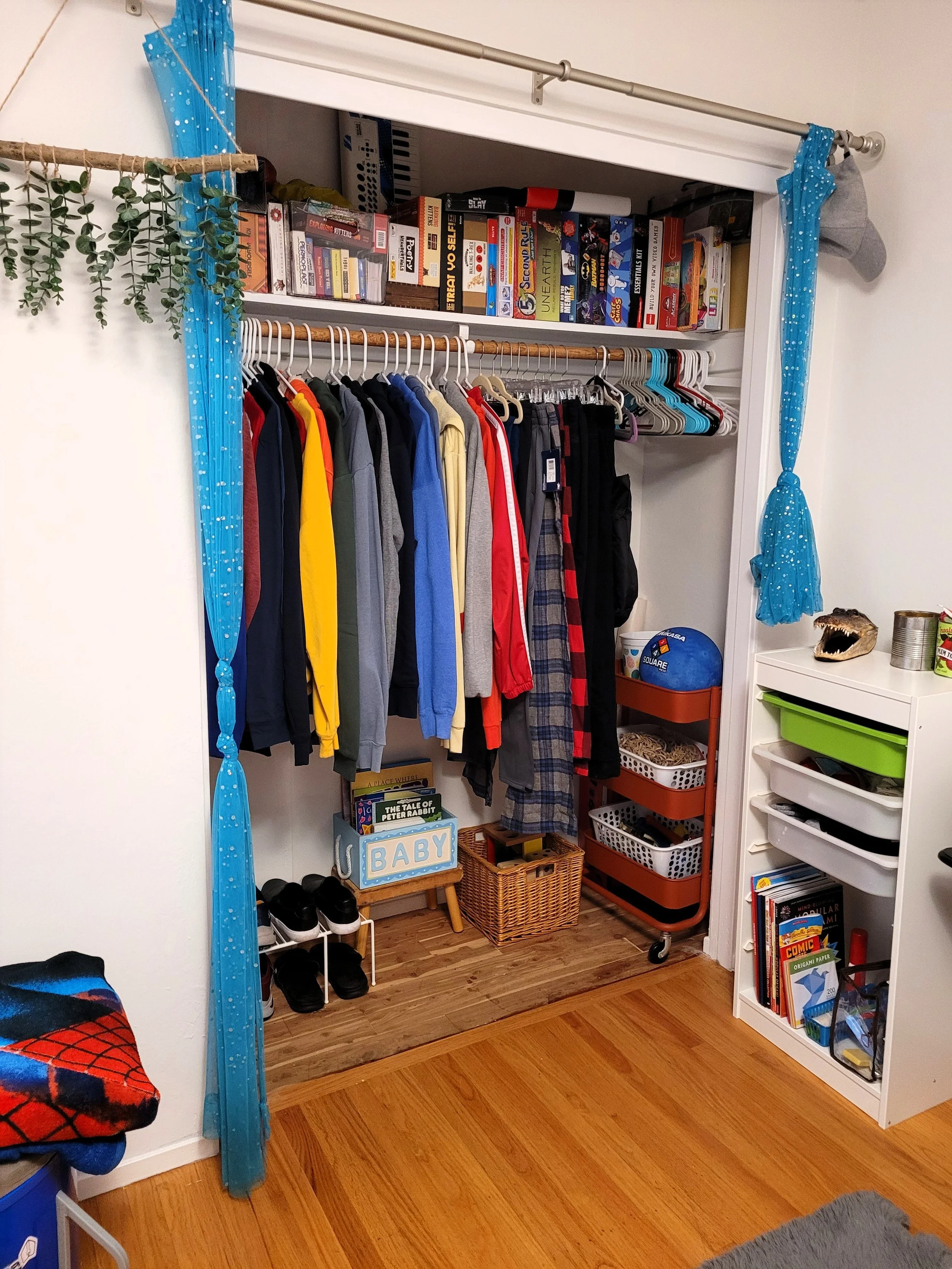kids_room_organizing 2.jpg