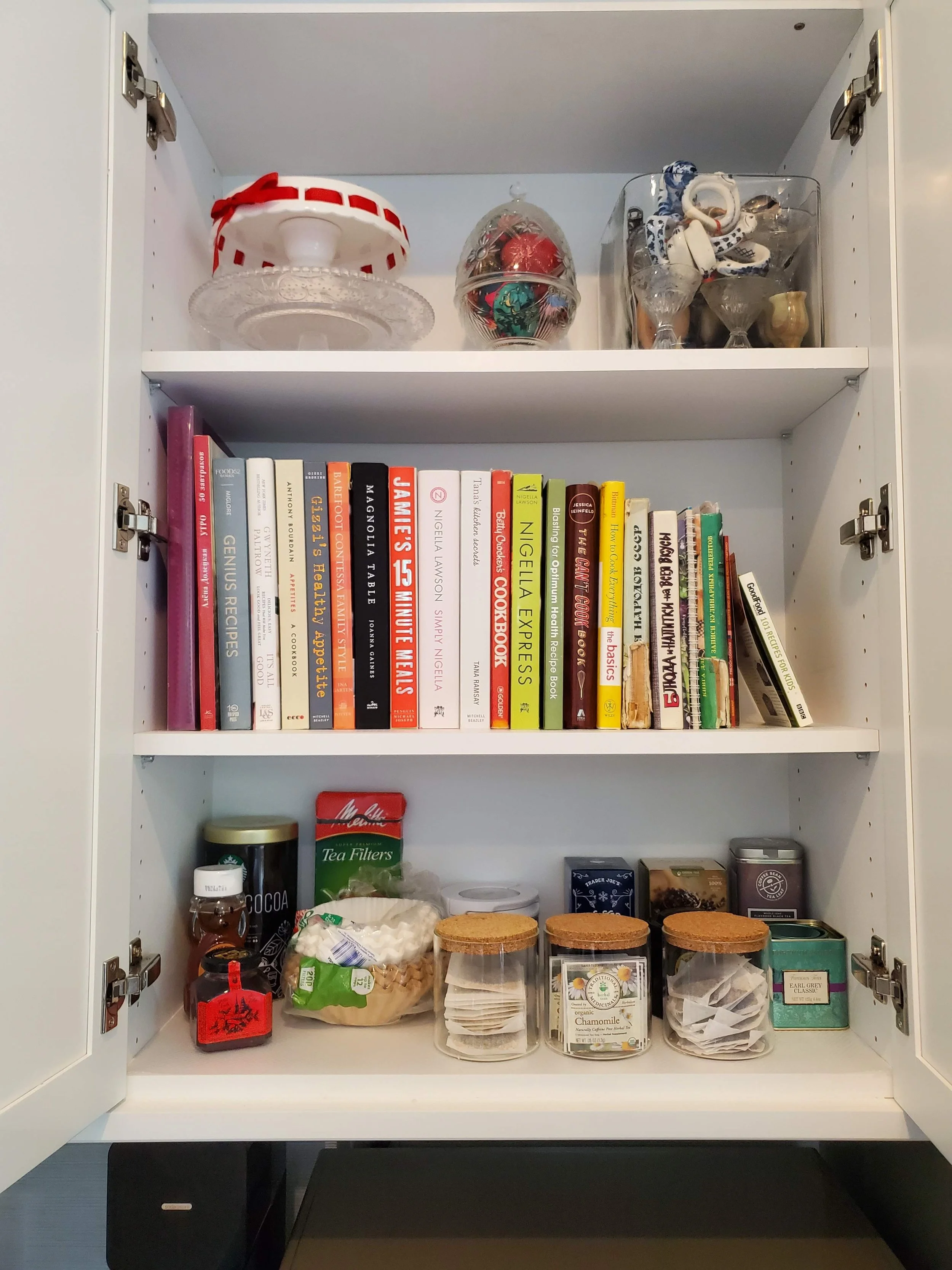 Bella-Kitchen-Organizing-Cabinets.jpg