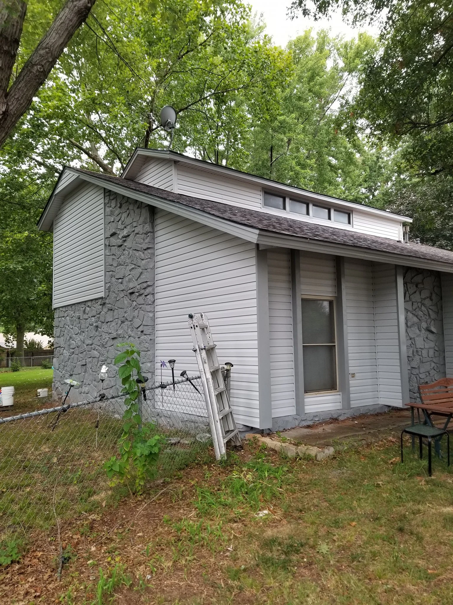 gray siding.jpeg