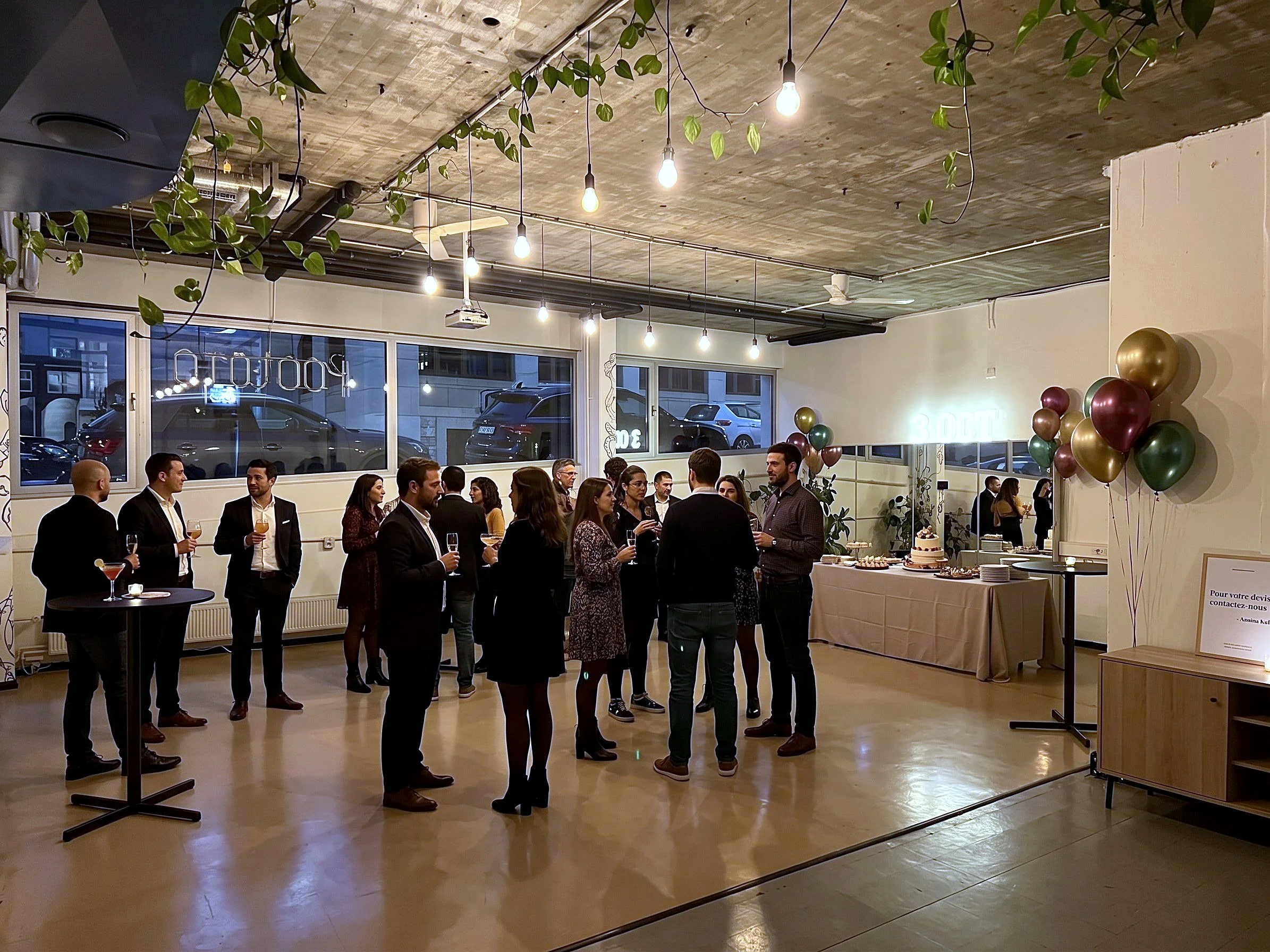 Événement d'entreprise dans la salle Jean-Mich' à Genève, cocktail debout