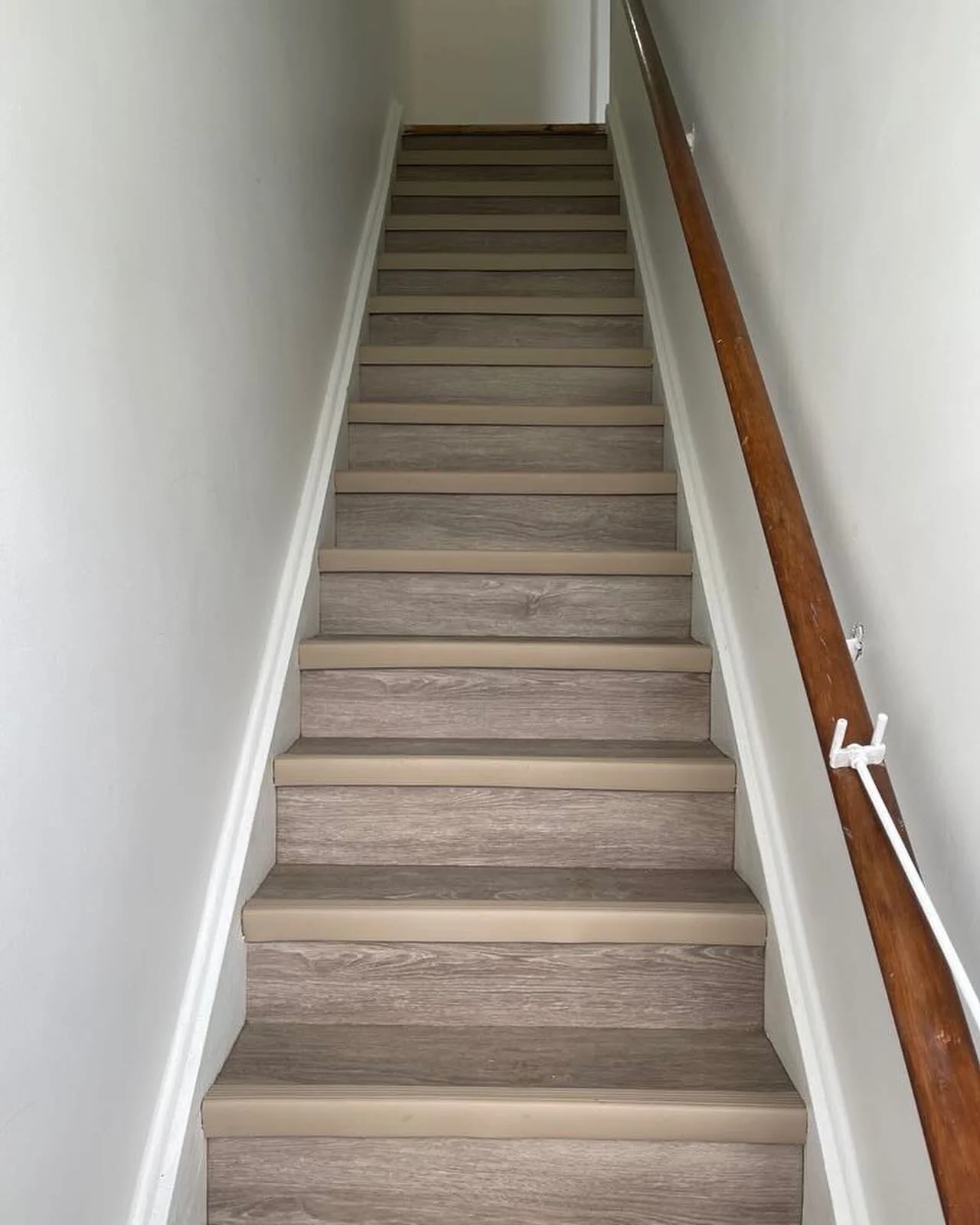 Contact us for a free Estimate! 
📲 437 998 7824 
🌐 EastYorkFlooring.Ca 
#flooring #flooringtoronto #torontorenovation #torontolife #torontoreno #vinylflooring #laminateflooring #flooringinstallation #floortiles #torontocontractor #torontorealestat