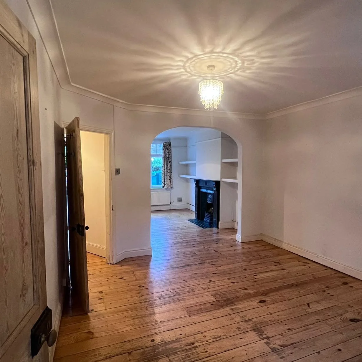 Swipe ➡️ to see the transformation...
This empty Oxford home instantly came to life once staged, attracting a stream of viewings and securing an offer in its first week on the market.

It&rsquo;s incredible how much of a difference the right presenta
