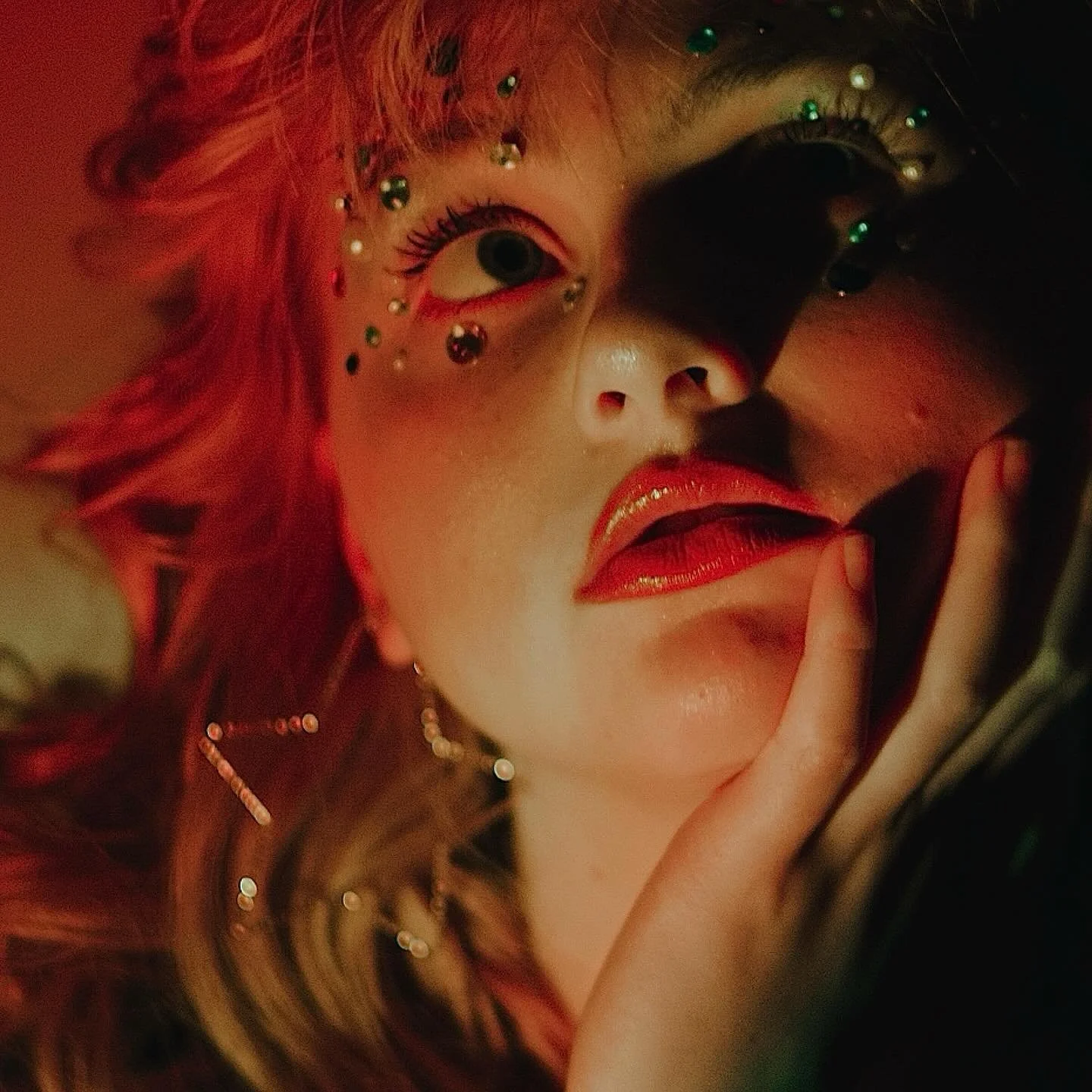 she&rsquo;s HOT TO GO 🔥

a shoot inspired by artist @chappellroan ☆ 

thank u polly for always being down for anything and everything. my muse 4eva and my red wine supernova dance partner🌹 @pollycarpenterr