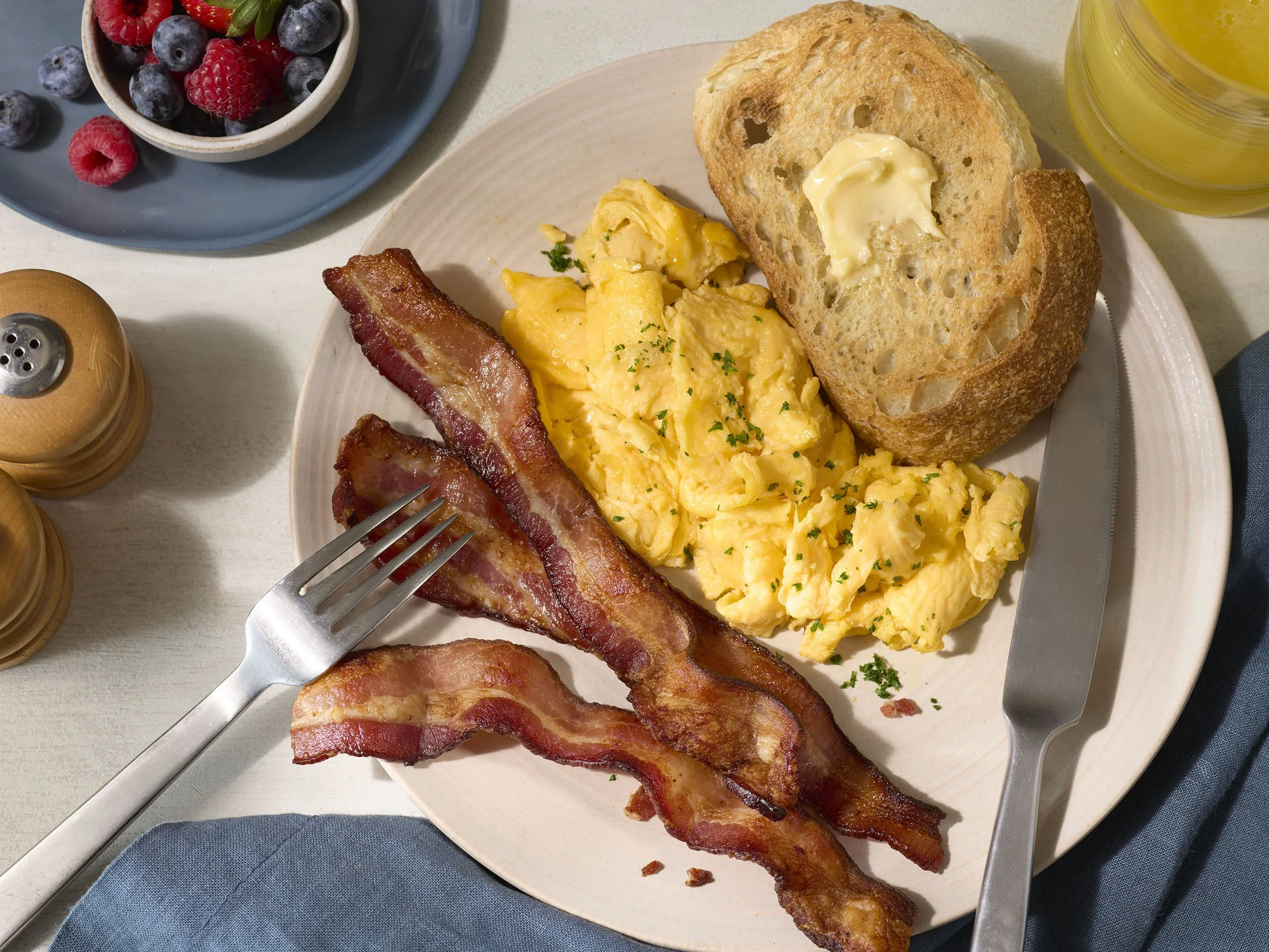 Shot by Stephen Hamilton
Food styling by Kathy Aragaki
Prop styling Sandra de la torre