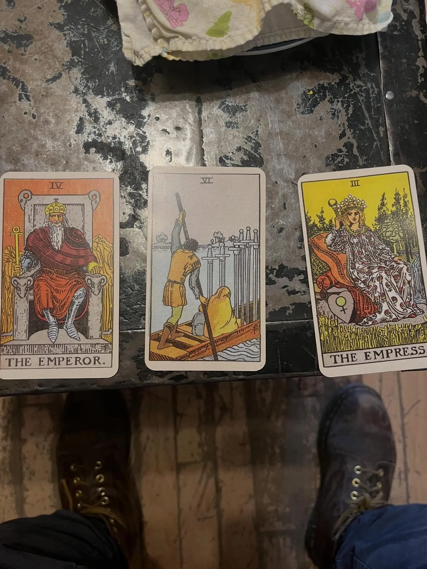 3 cards a day until the deck runs dry

look at this absolute doozy.
honestly, i could go into the details but these three cards together, in this order&hellip;

this is about refugees and those fleeing the oppression of fascist states for a greener p