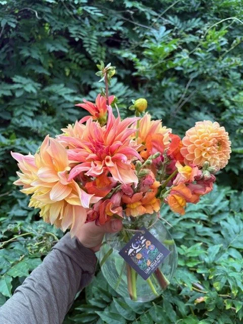 Dahlia bouquet cart.jpg