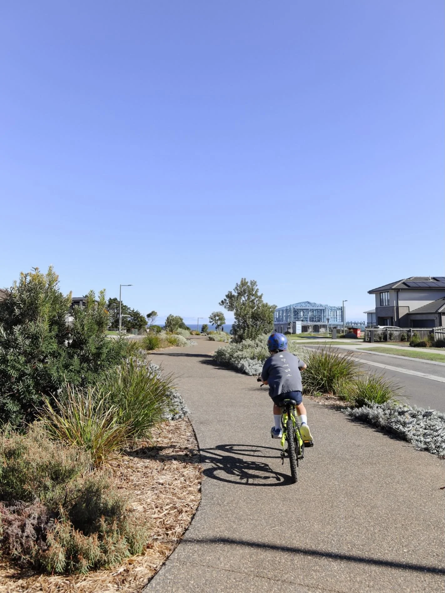 The simple moments are the best ones ☀️
Afternoons spent riding through the footpaths here at Hopkins Heights 🚲