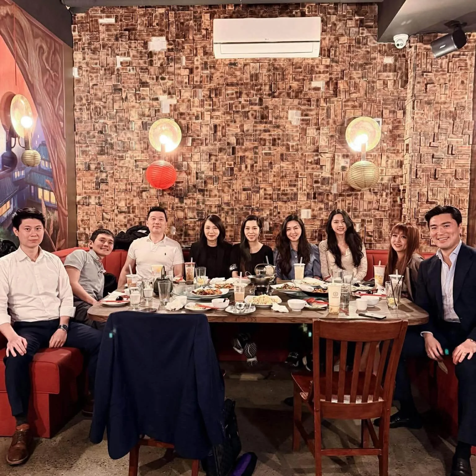 Another inspiring night of conversations, insights, and meaningful connections ✨ Lead by BODs @ashleywliu @yiyibrbr 
This roundtable brought together founders and professionals across real estate, finance, healthcare, entrepreneurship, and more &mdas