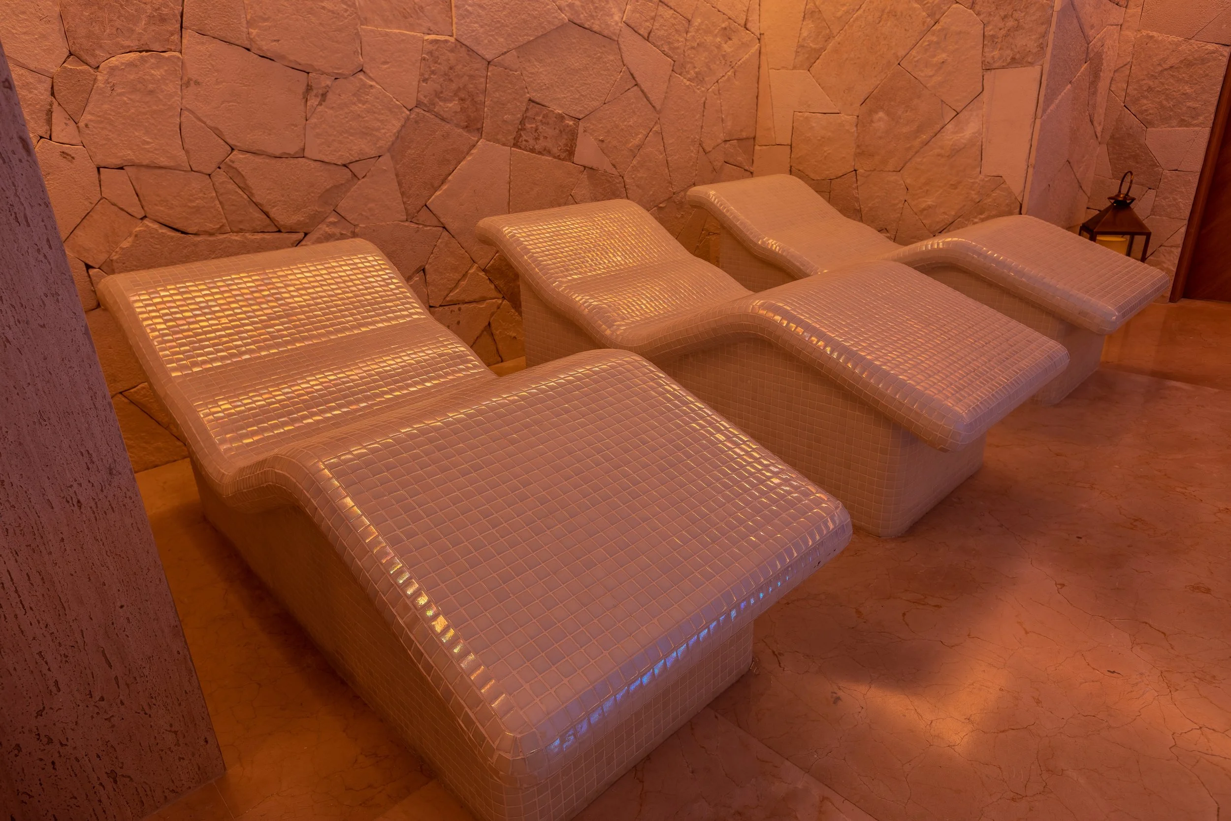 sp_Spa_Hot_Chairs.jpg