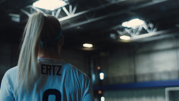 JulieErtz__bg-ezgif.com-video-to-gif-converter.gif