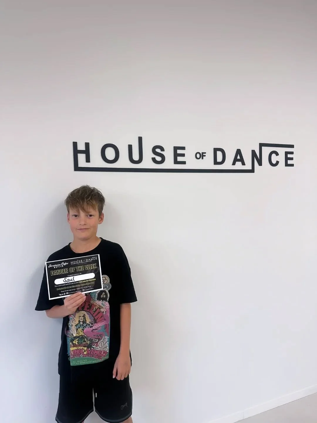 Dancer of the week goes to Saul! 🙌

He has been a hard worker in our Friday hiphop class. He&rsquo;s super consistent with picking up the musicality &amp; combos! A epic guy and brings a warm vibe to our class 🥰 
His willingness to push himself and