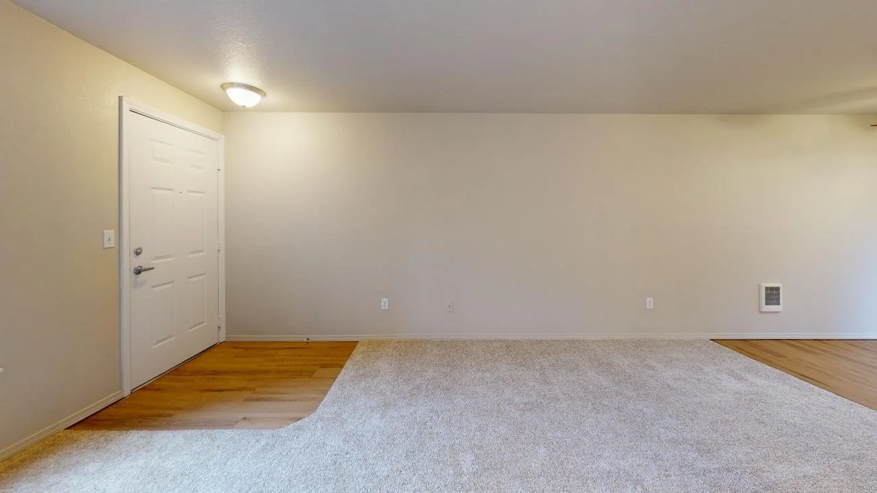 2 Bed 1 Bath 821 sqft — WALKER SQUARE APARTMENTS