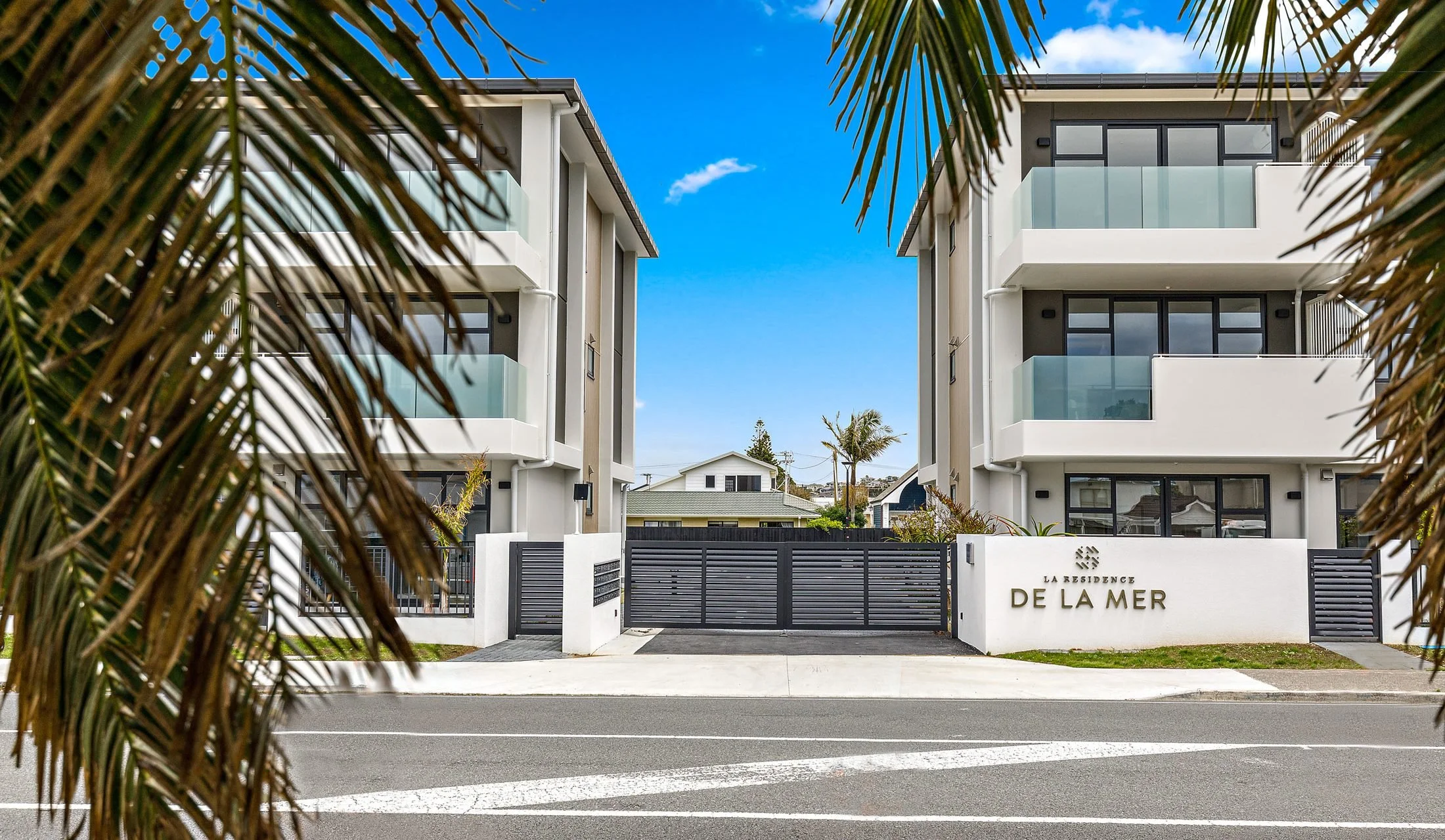 Residence-de-la-Mer-ext-2200x1280.jpg