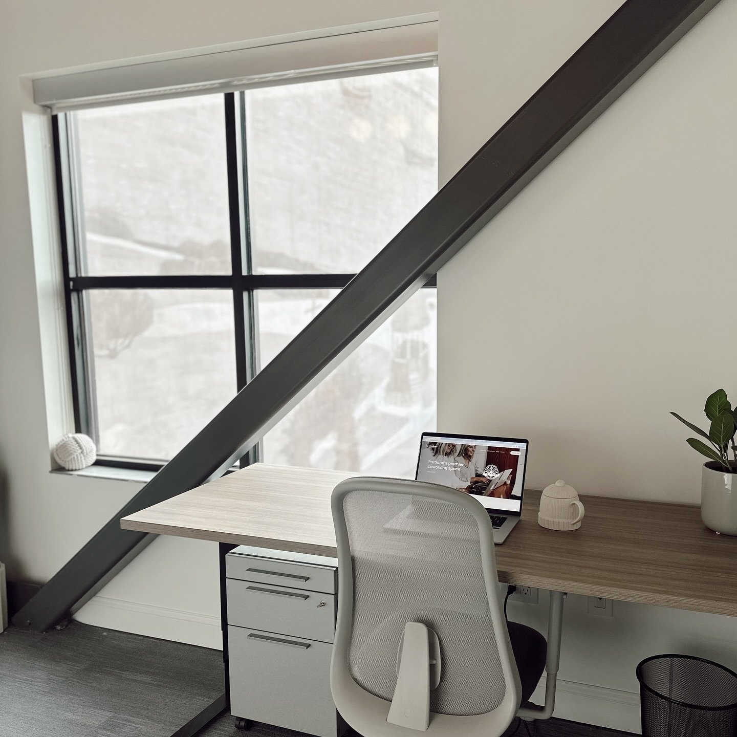 Upgrade your workspace with this new year special! 2 person office available starting December 1st for $1,000 for the first month, then $1,400 per month.

Includes 24/7 access for both members, Herman Miller furniture, free coffee and flavored water,