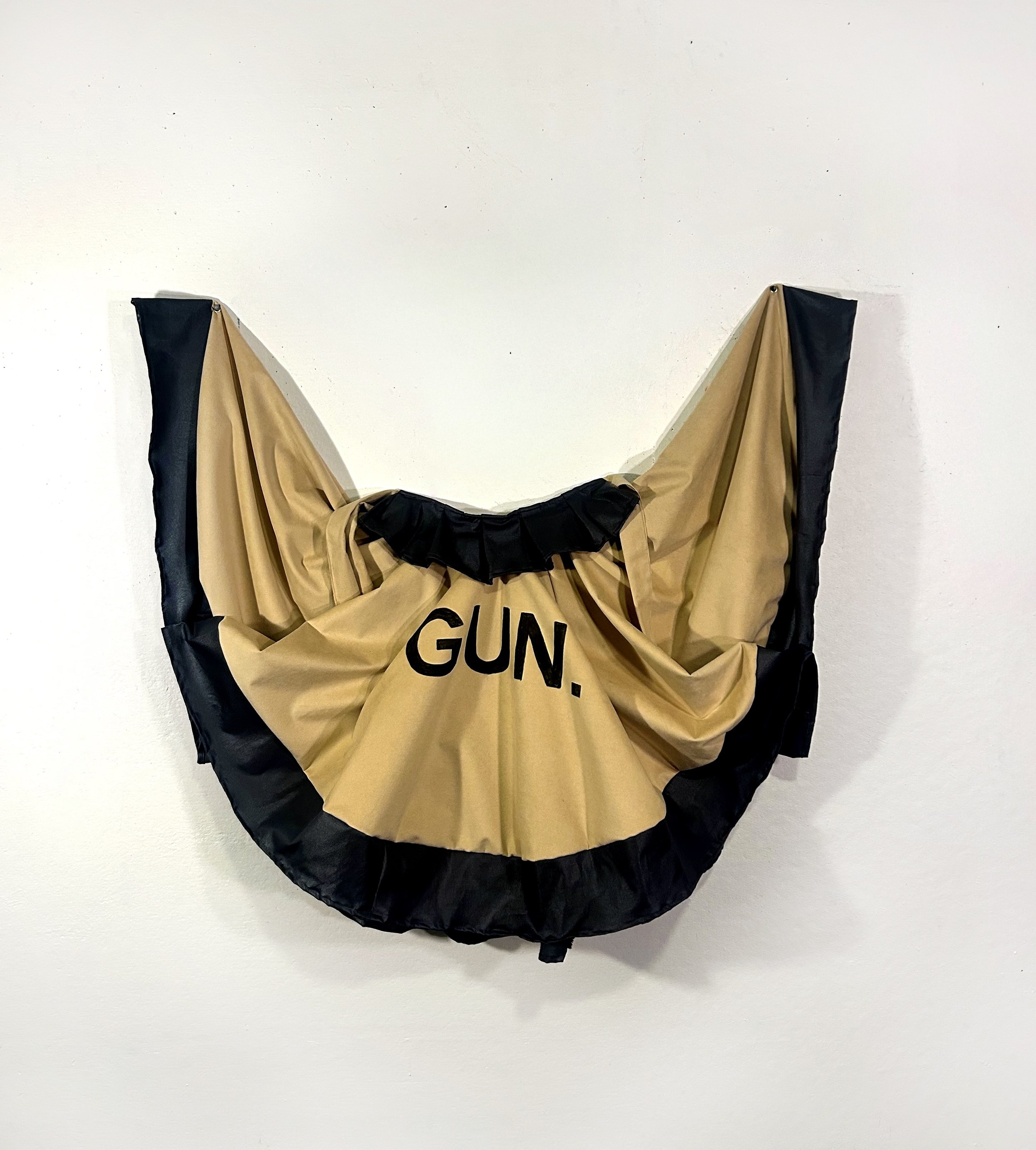 Gun Skirt, Faldeo skirt with suede & drapery silk, 28" radius, Note: Only one side shown