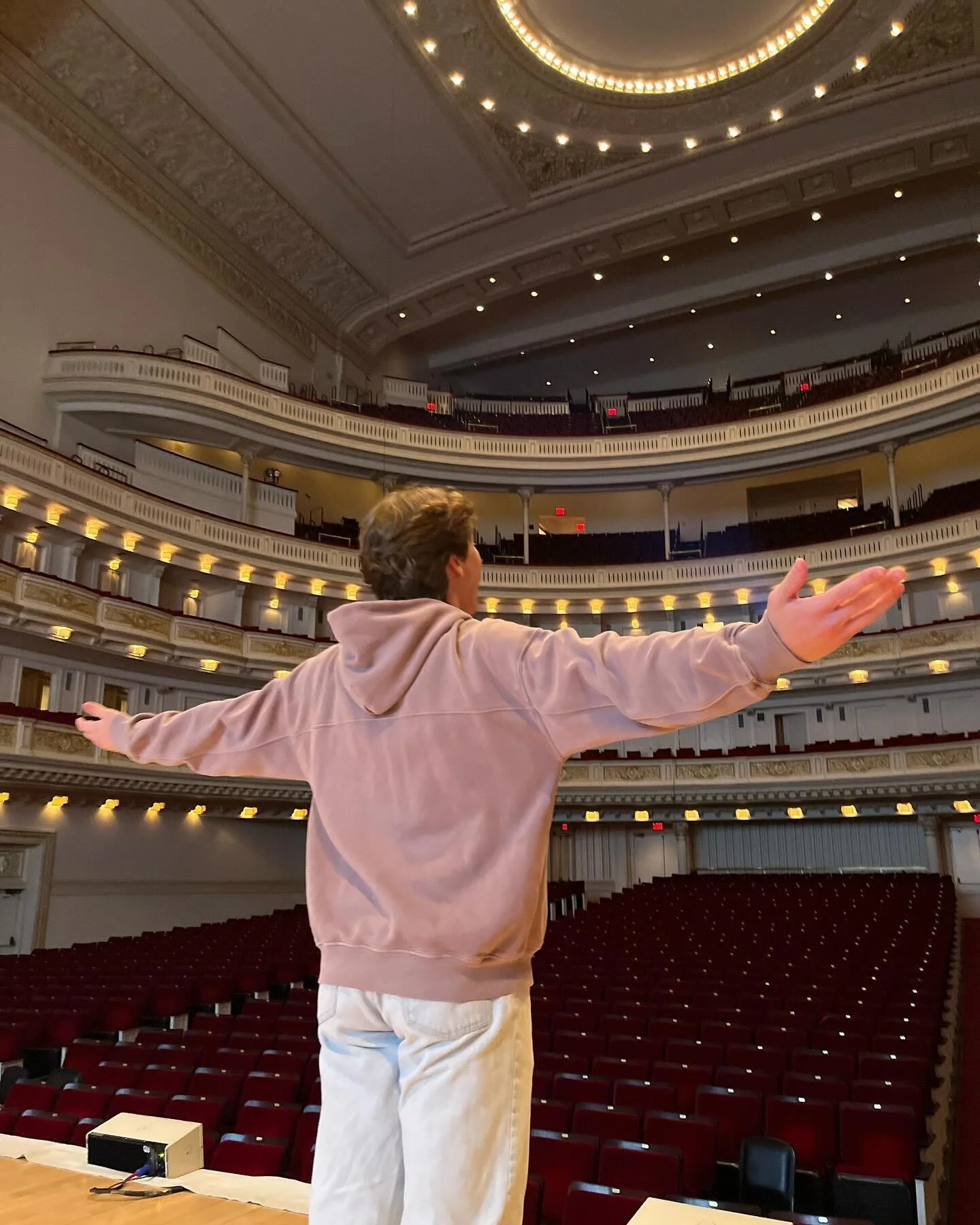 spent 48 hours in nyc last weekend 🚕

*to the tune of &ldquo;nyc&rdquo; from annie*
3 nights.
2 buses.
1 carnegie hall debut!