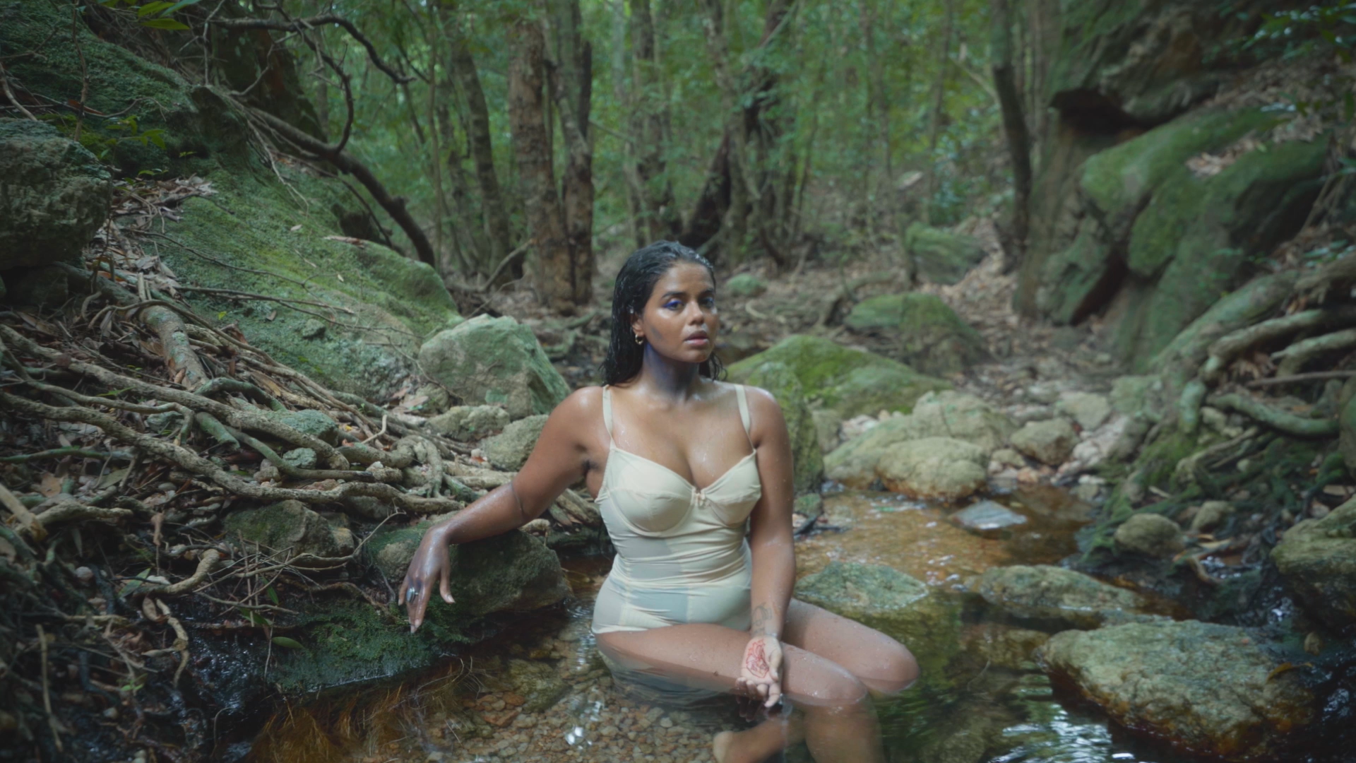 ELSZ Blue Scarf.00_00_31_24.Still003.png