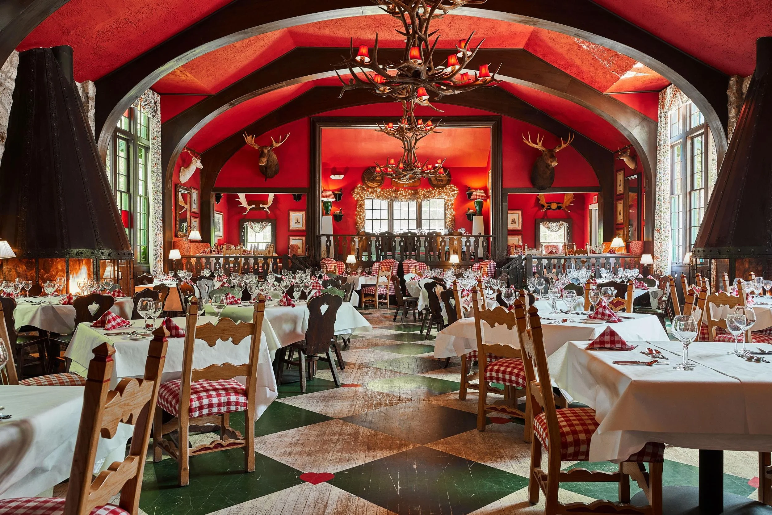 grand hotel dining.jpg