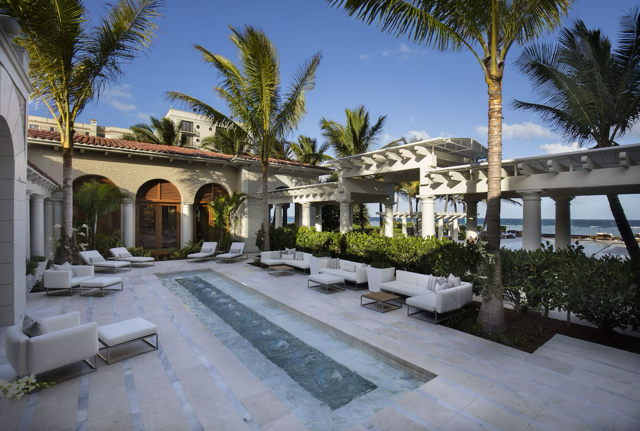 Breakers Palm Beach spa pool Medium.png