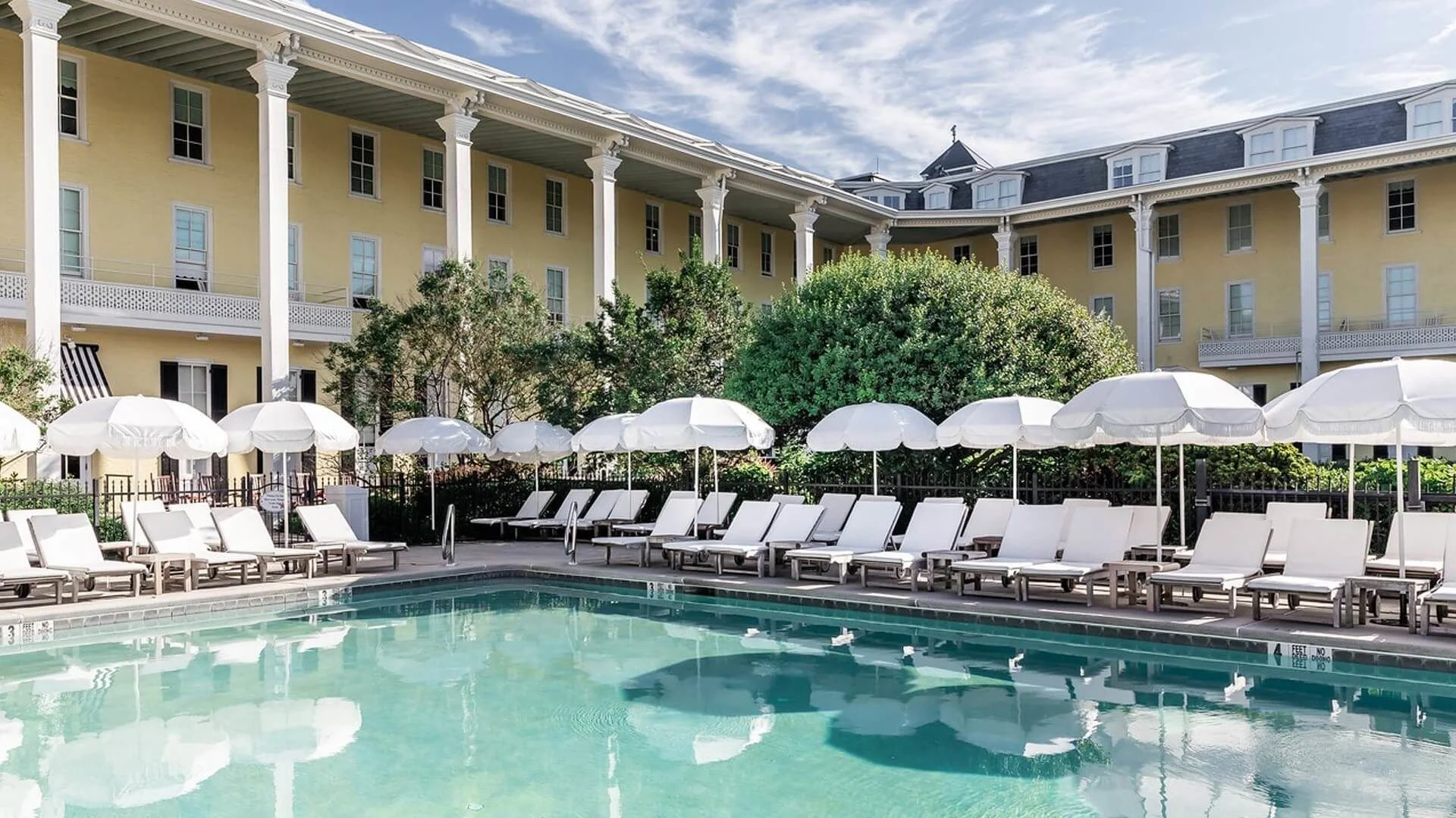 Cape May Congress Hall pool.jpg