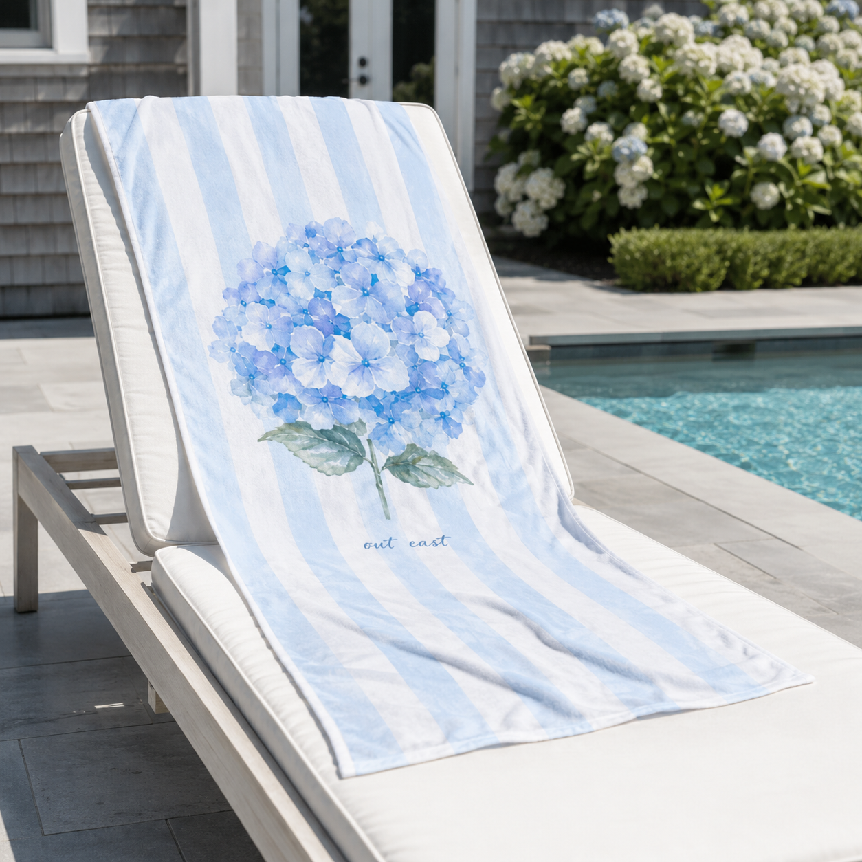HYDRANGE BLUE HAMPTONS TOWEL POOLSIDE2.png