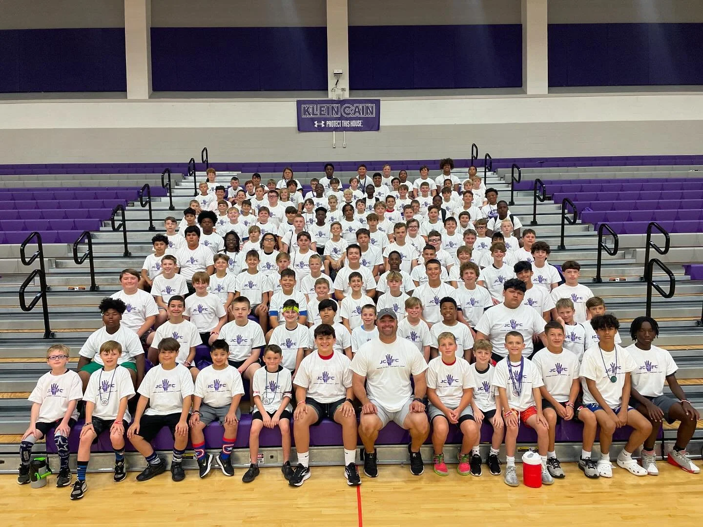 2024 YOUTH CAMP IS IN THE BOOKS! 🇺🇸🏈
#CAT5CAMPS