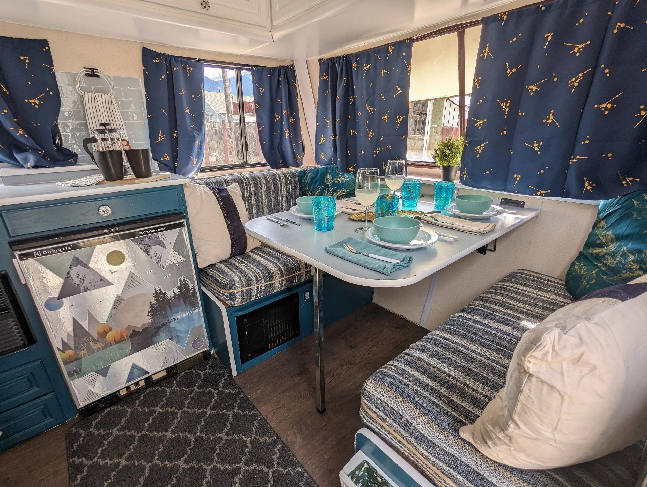 Dinette turns into a double bed