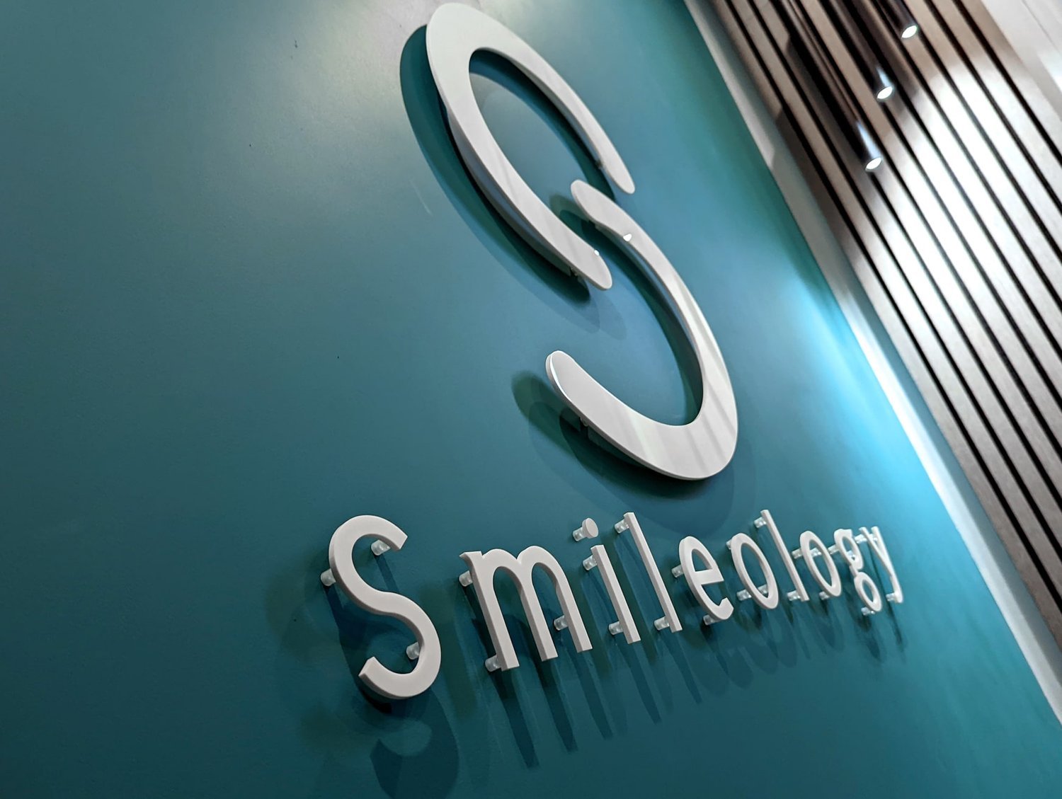  Smileology Dental Practice 
