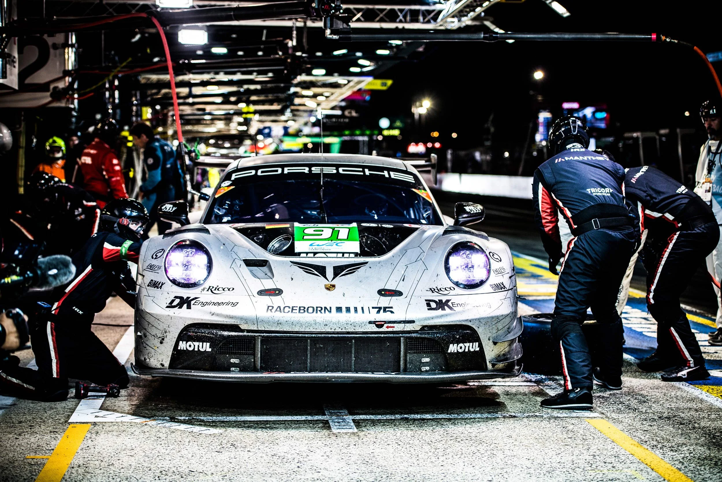 Tough 24 Hours of Le Mans 2026 for Manthey Porsche
