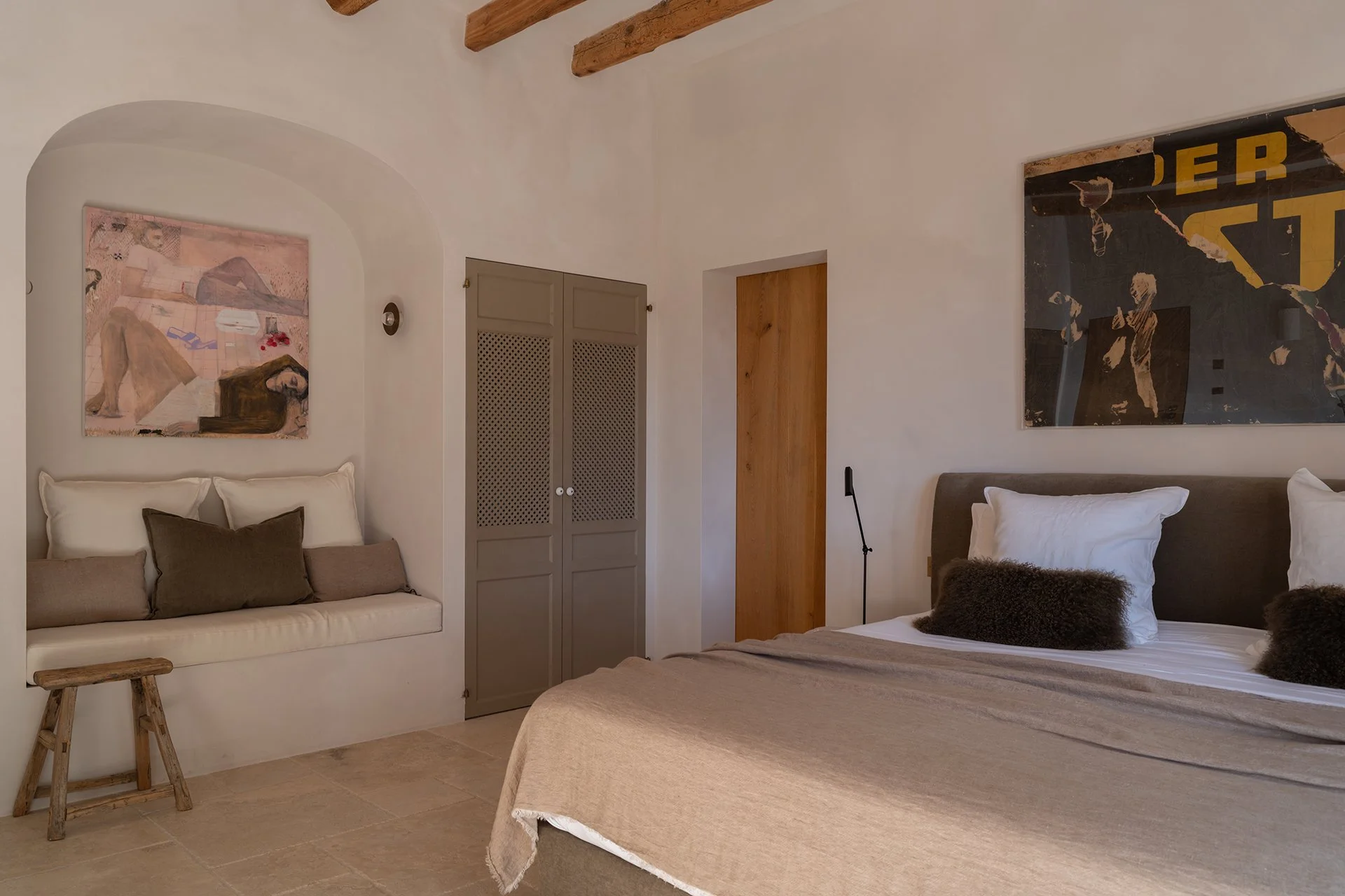 Four luxurious double bedrooms, set over 2 floors and furnished with bespoke furniture, sumptuous linens and unique design pieces.