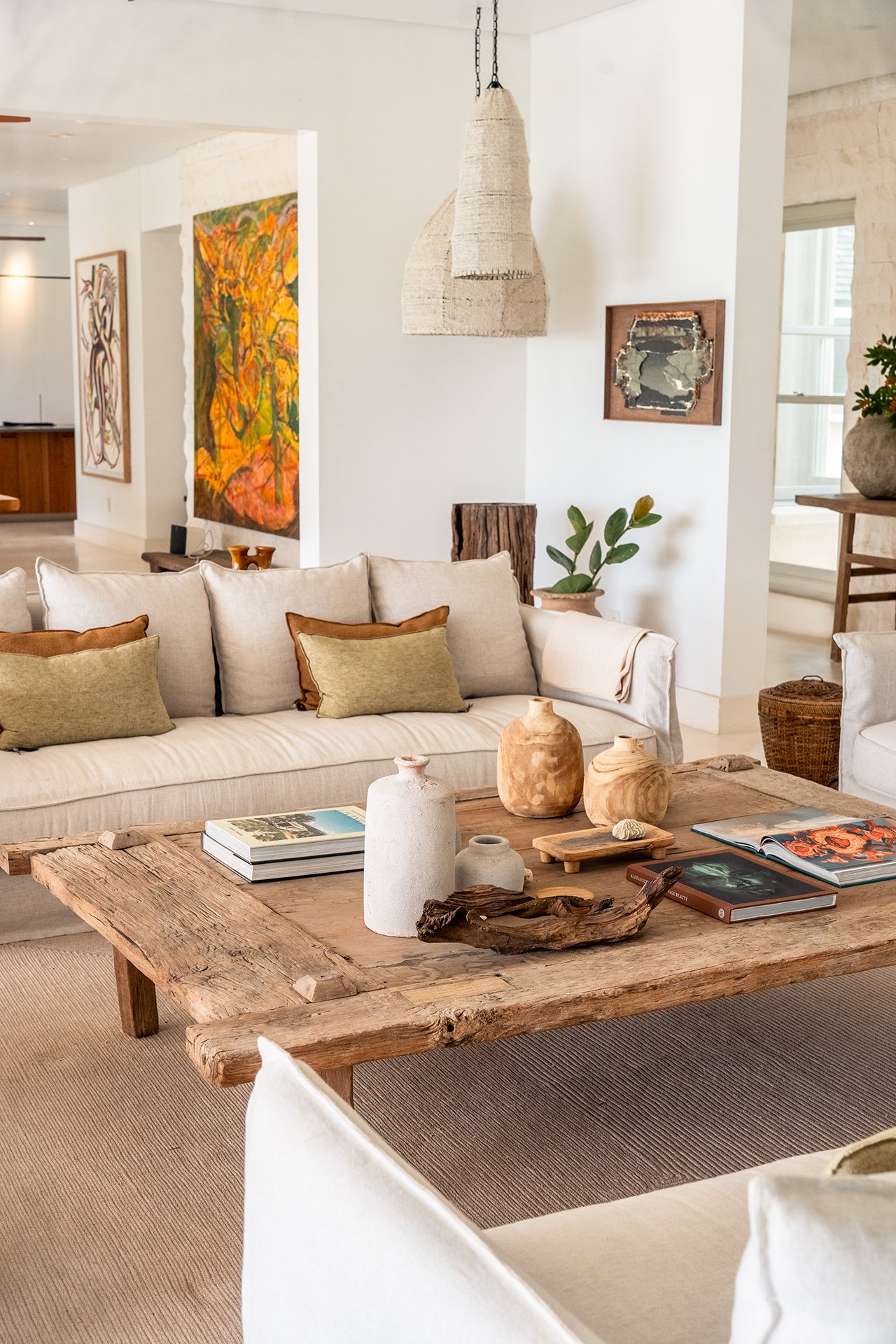 Stylish décor and clean lines work in harmony with this prime, beachfront location, offering the perfect retreat for rest and relaxation for up to twelve guests.