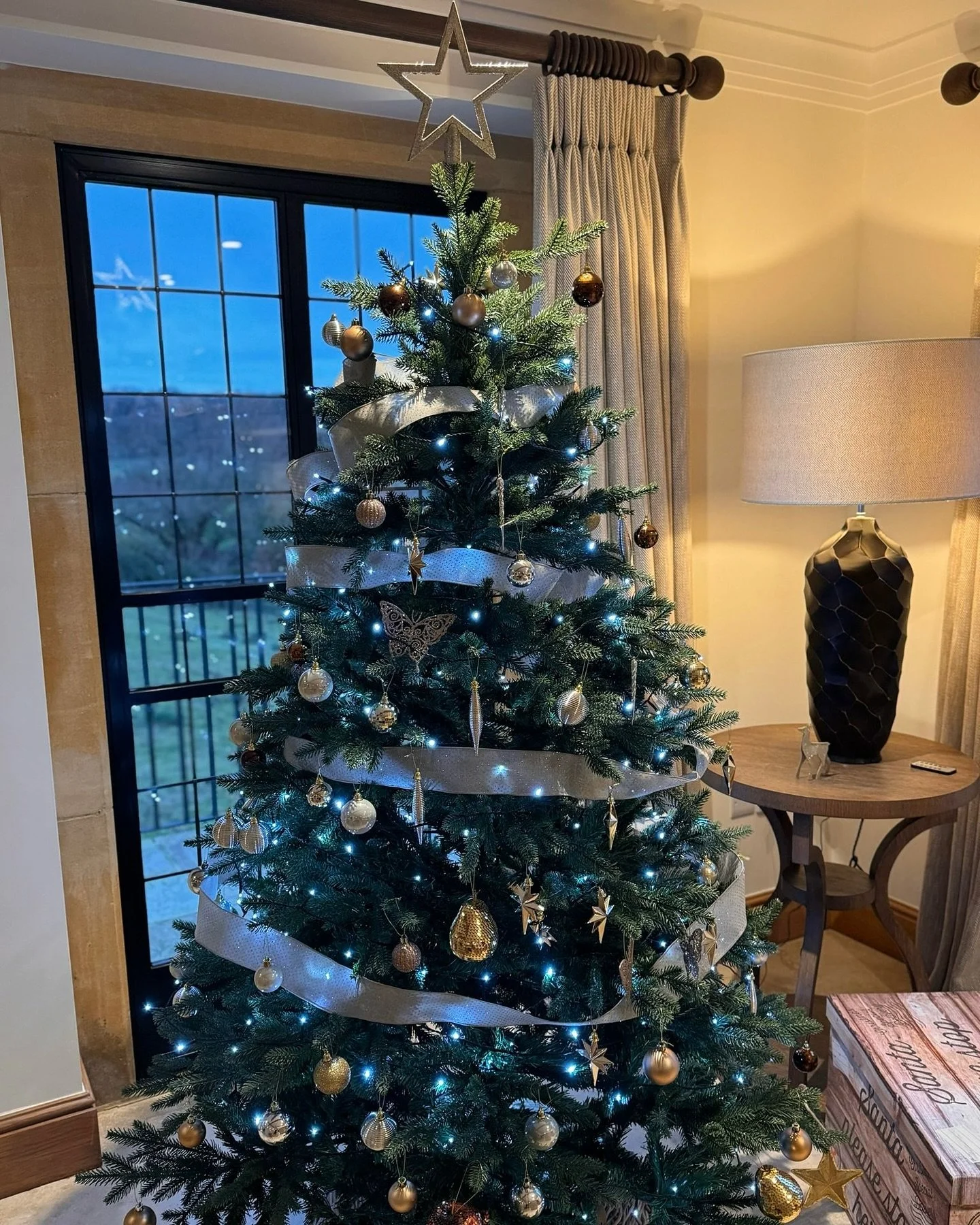 Your sign to book a getaway to the Cotswolds this Winter...

Discover Elkstones over at simonescapes.com