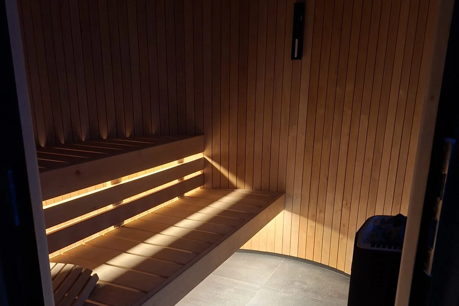 simon-escapes-luxury-holiday-homes-grey-gables-sauna-pod