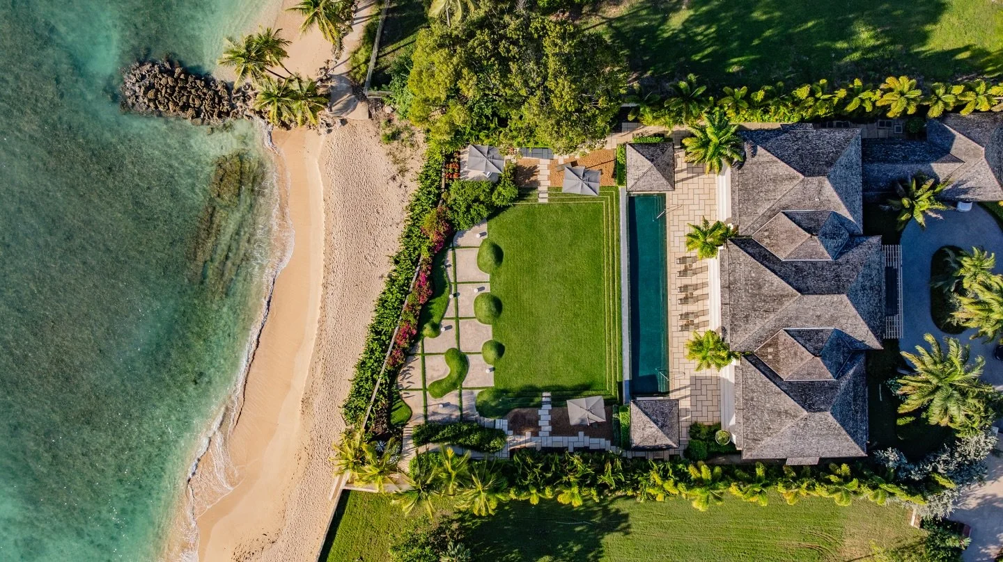 January blues already creeping in? We prescribe a dose of winter sun in the form of our Barbados luxury villa...

Visit simonescapes.com to discover our St. Peter getaway.

#wintersun #wintergetaway #stpeterbarbados #barbadosvilla #luxuryvilla #2026t