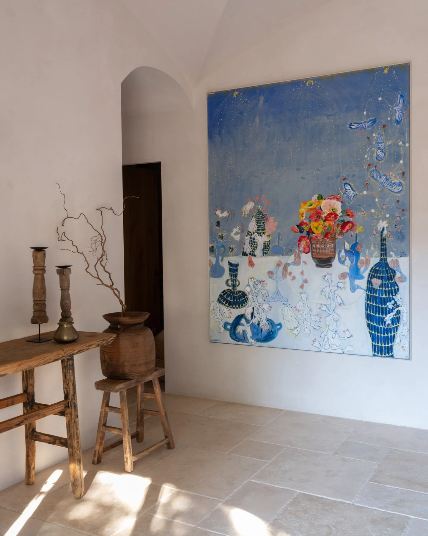 Your weekly dose of artwork inspiration, newly installed at Sa Milana, Dei&agrave;.

Available for monthly stays, enquire over at simonescapes.com

#deiamallorca #monthlystays #curatedartwork #artfulliving #luxuryinterior #luxuryvilla