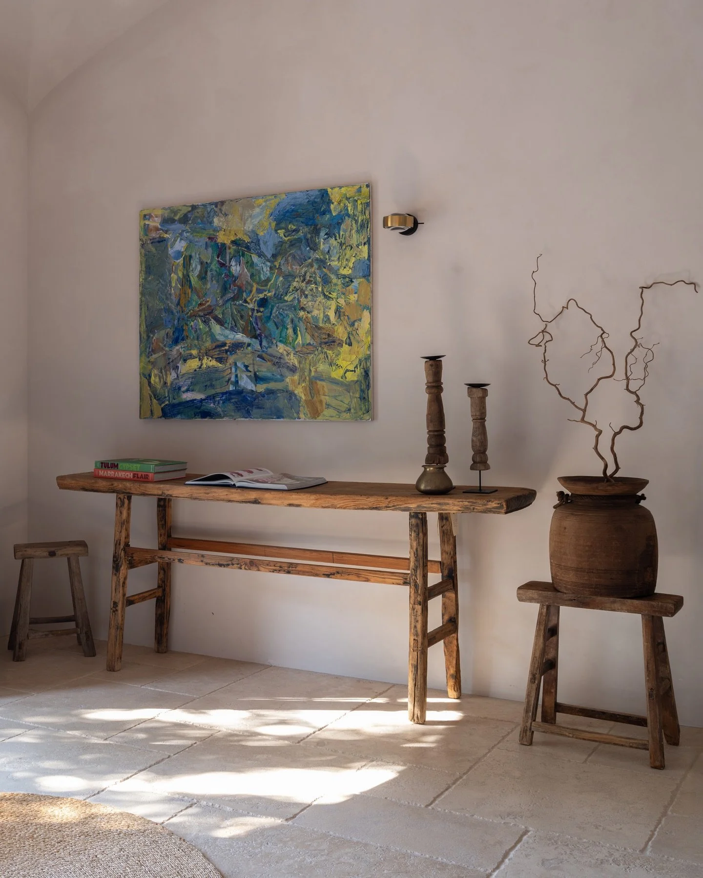 Curated artwork is thoughtfully placed amongst rustic interiors at Sa Milana in Dei&agrave;, Mallorca.

With the backdrop of stunning views, you won&rsquo;t forget this standout villa in a hurry...

Learn more at simonescapes.com

#deiamallorca #mall
