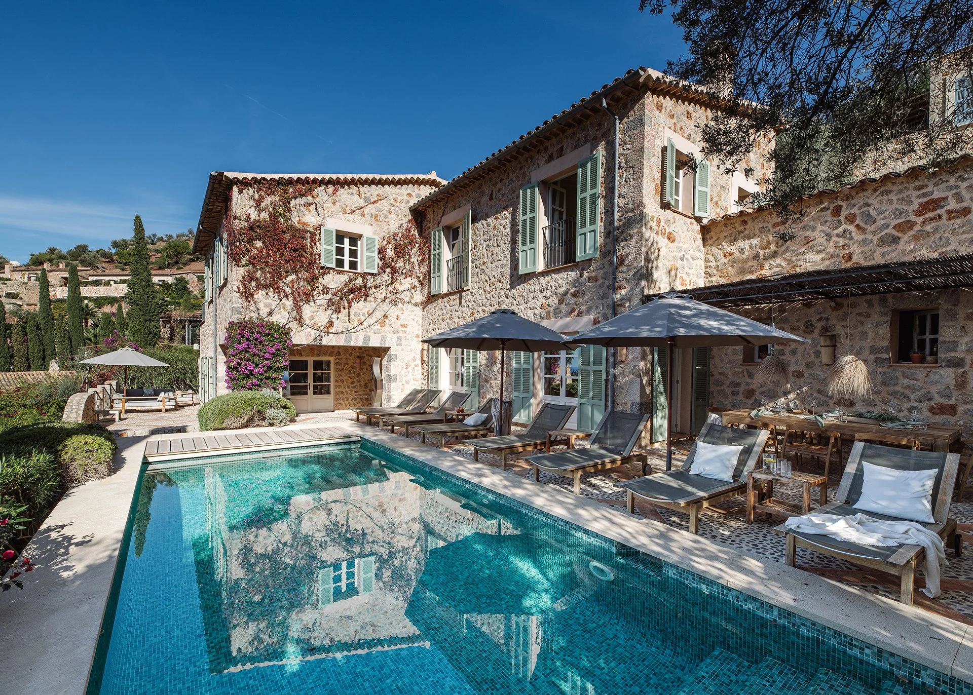 Sa Llupia is a luxury villa in Mallorca, situated between the Tramuntana Mountains and the Mediterranean Sea, in the picture-postcard village of Deià.