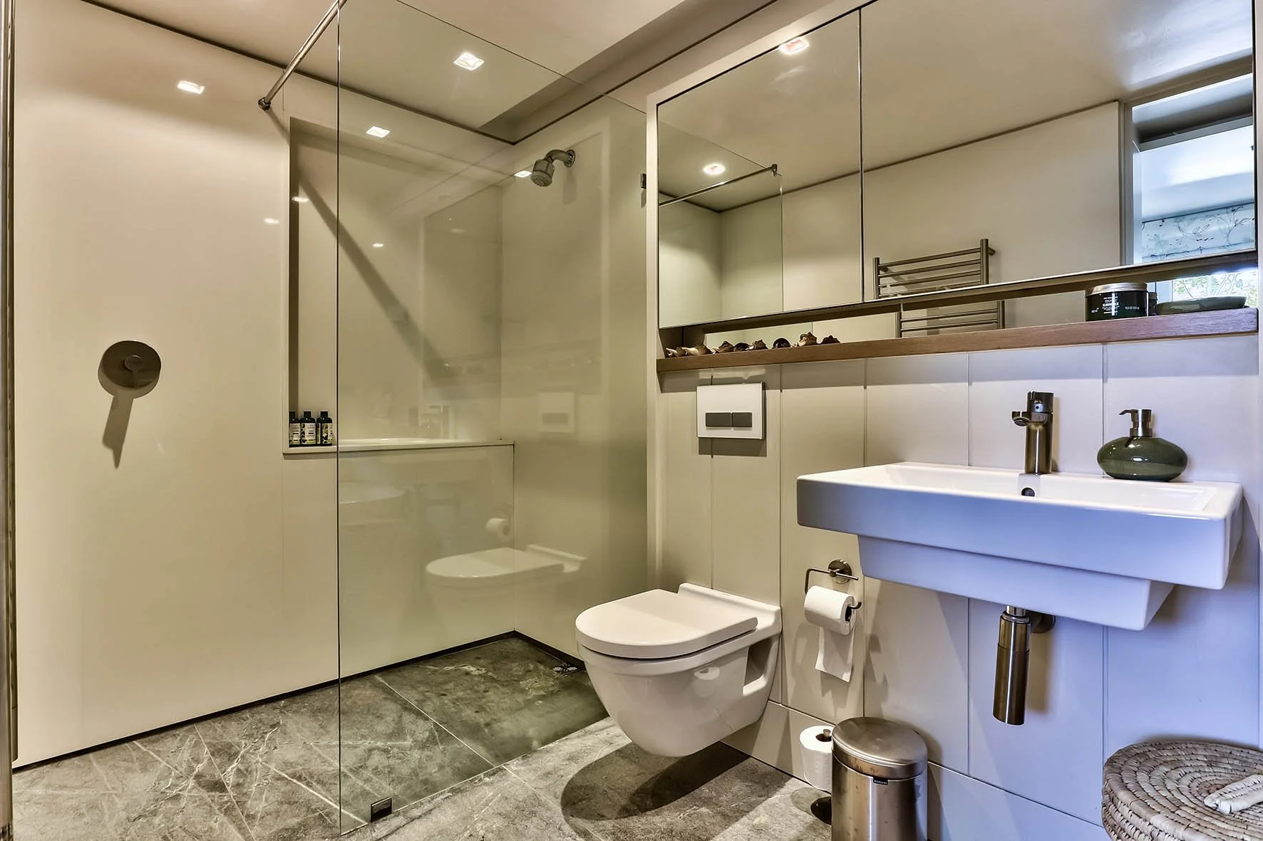 clifton 4th beach south africa bathroom