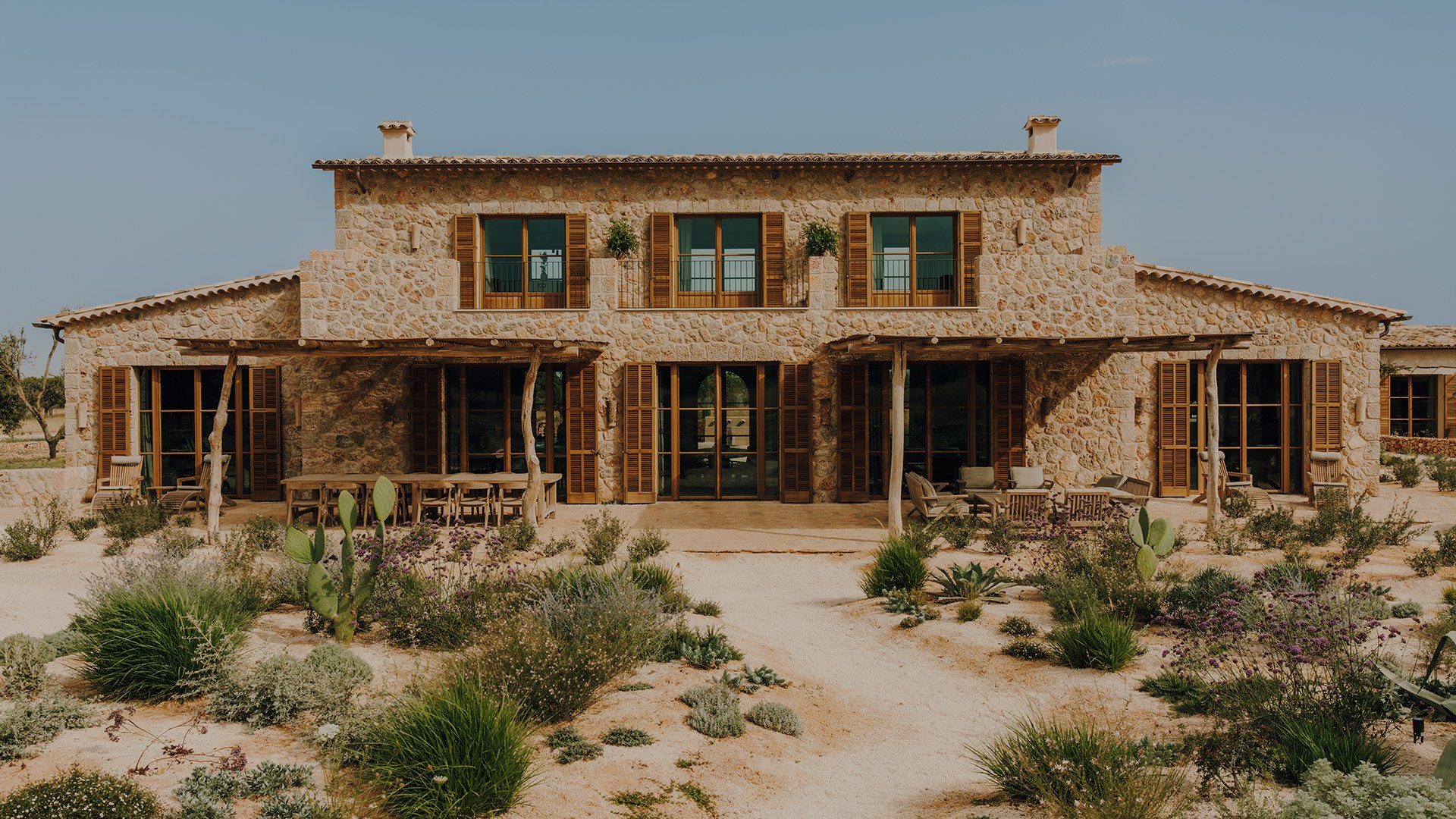 Sa Magrana is an intimate retreat, hidden within Mallorca’s tranquil interior. This exceptional private estate offers complete seclusion in one of the island's most peaceful settings, close to vineyards and sleepy hamlets.