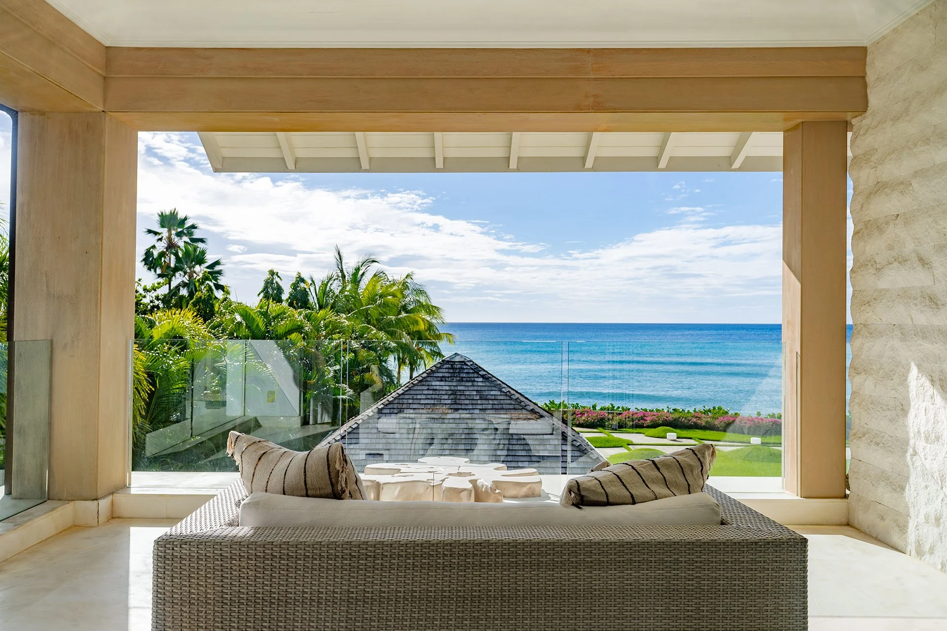 Situated on the prestigious Platinum Coast of Barbados, in the parish of St. Peter, Godings Beach House is a true beachfront property, offering the ultimate in contemporary luxury.